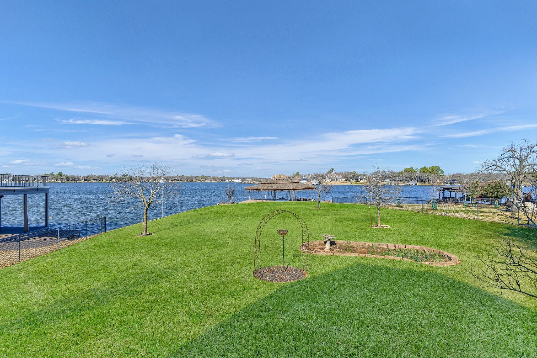 526 Kiowa Drive E