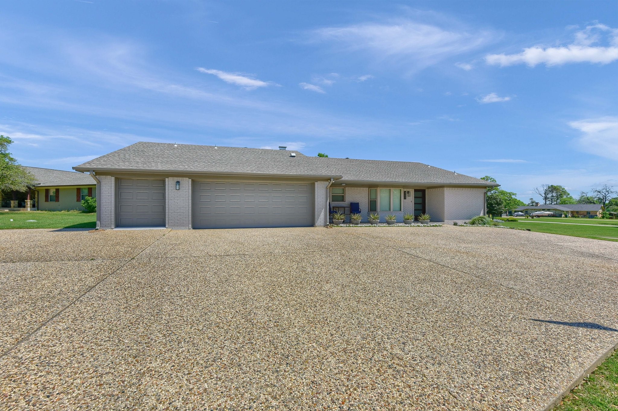 401 Kiowa Drive W