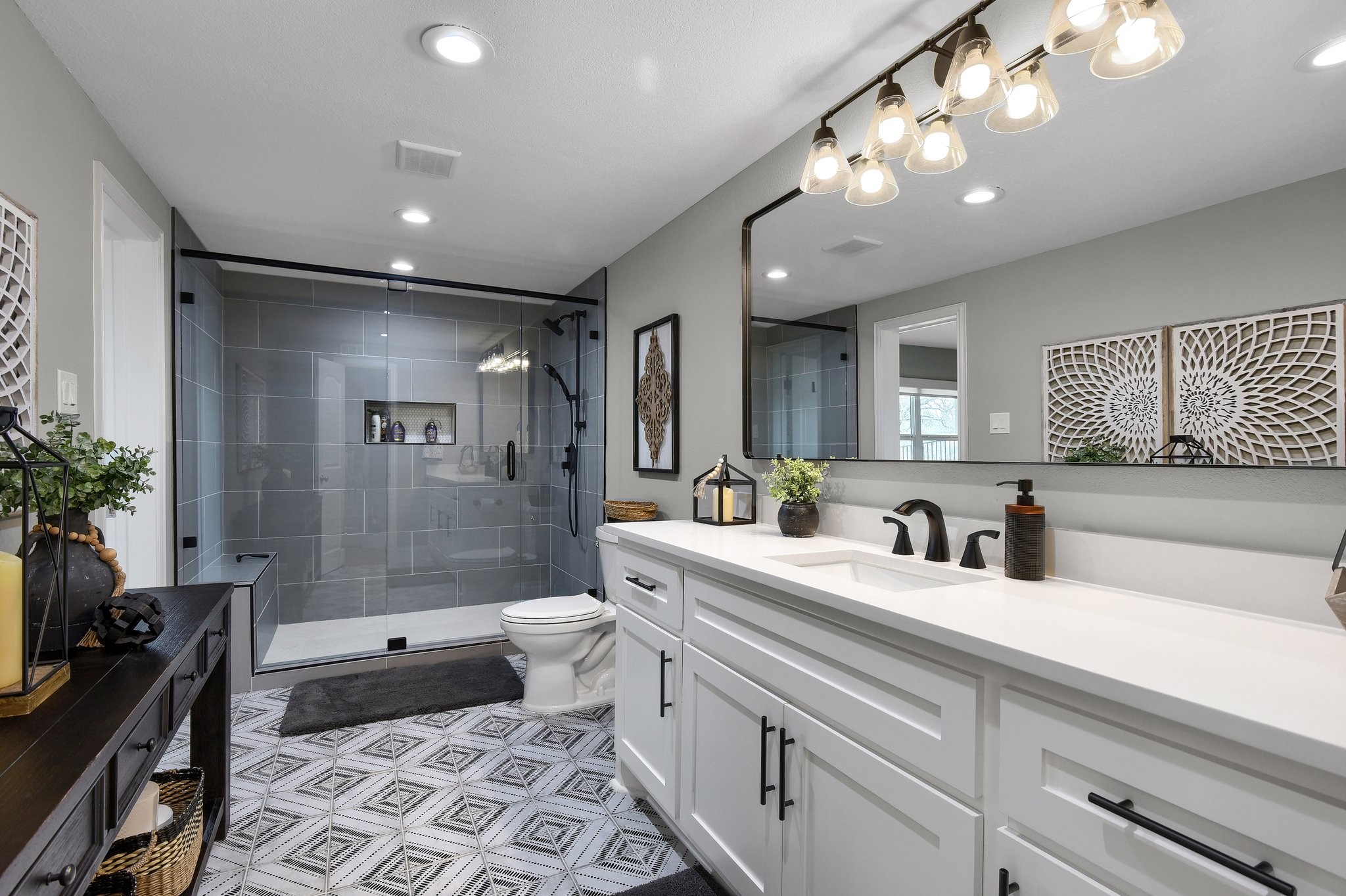 102 Blackfoot Trail