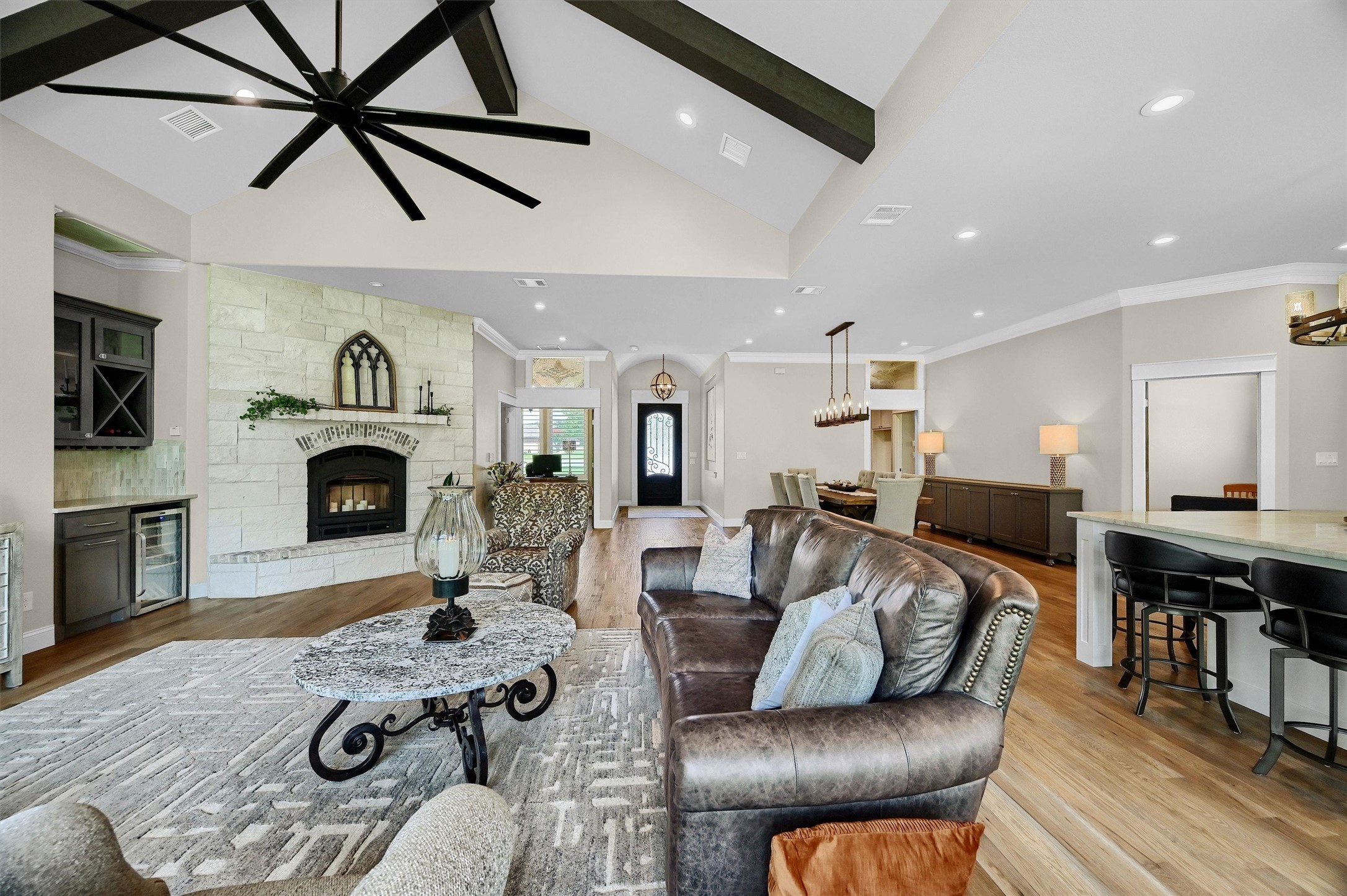 605 Kiowa Drive W