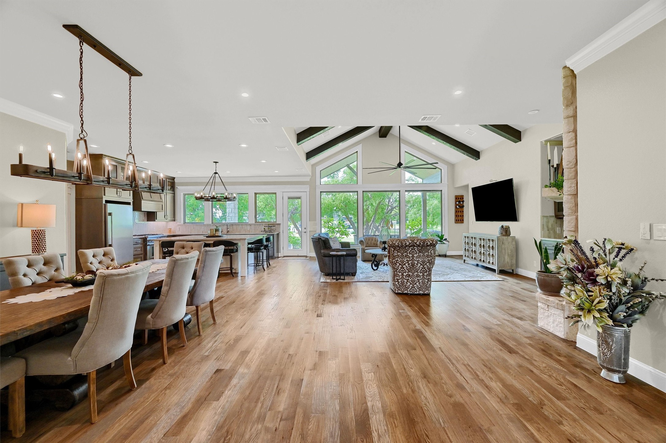 605 Kiowa Drive W