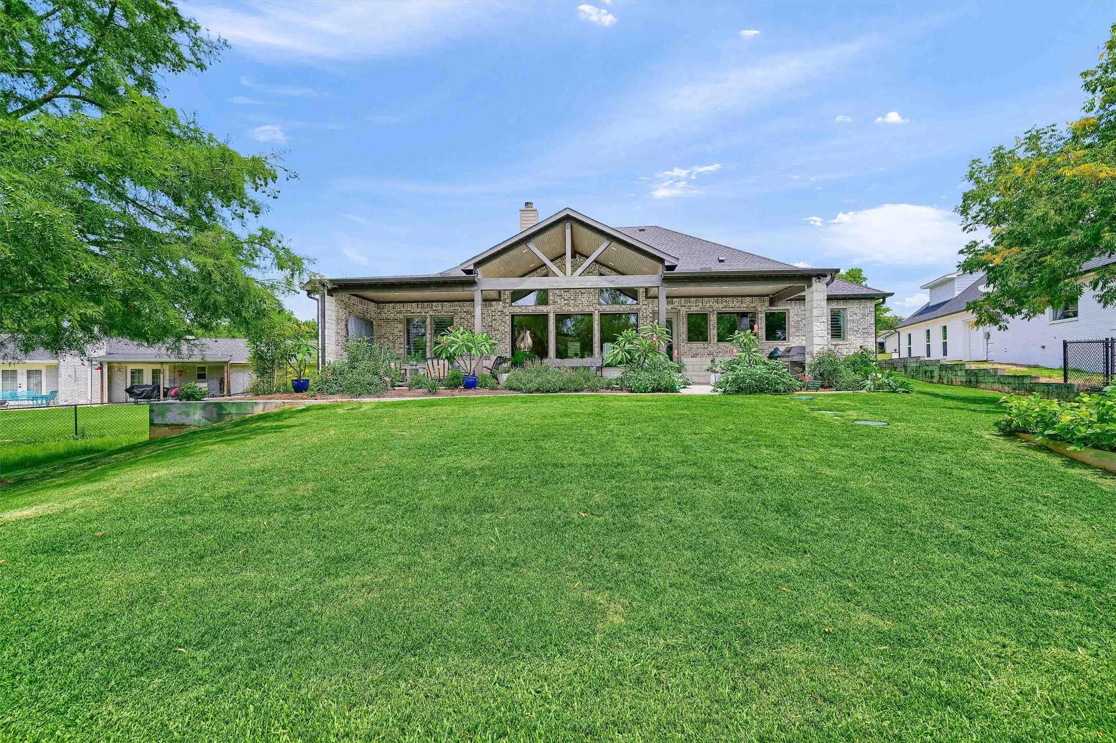 605 Kiowa Drive W