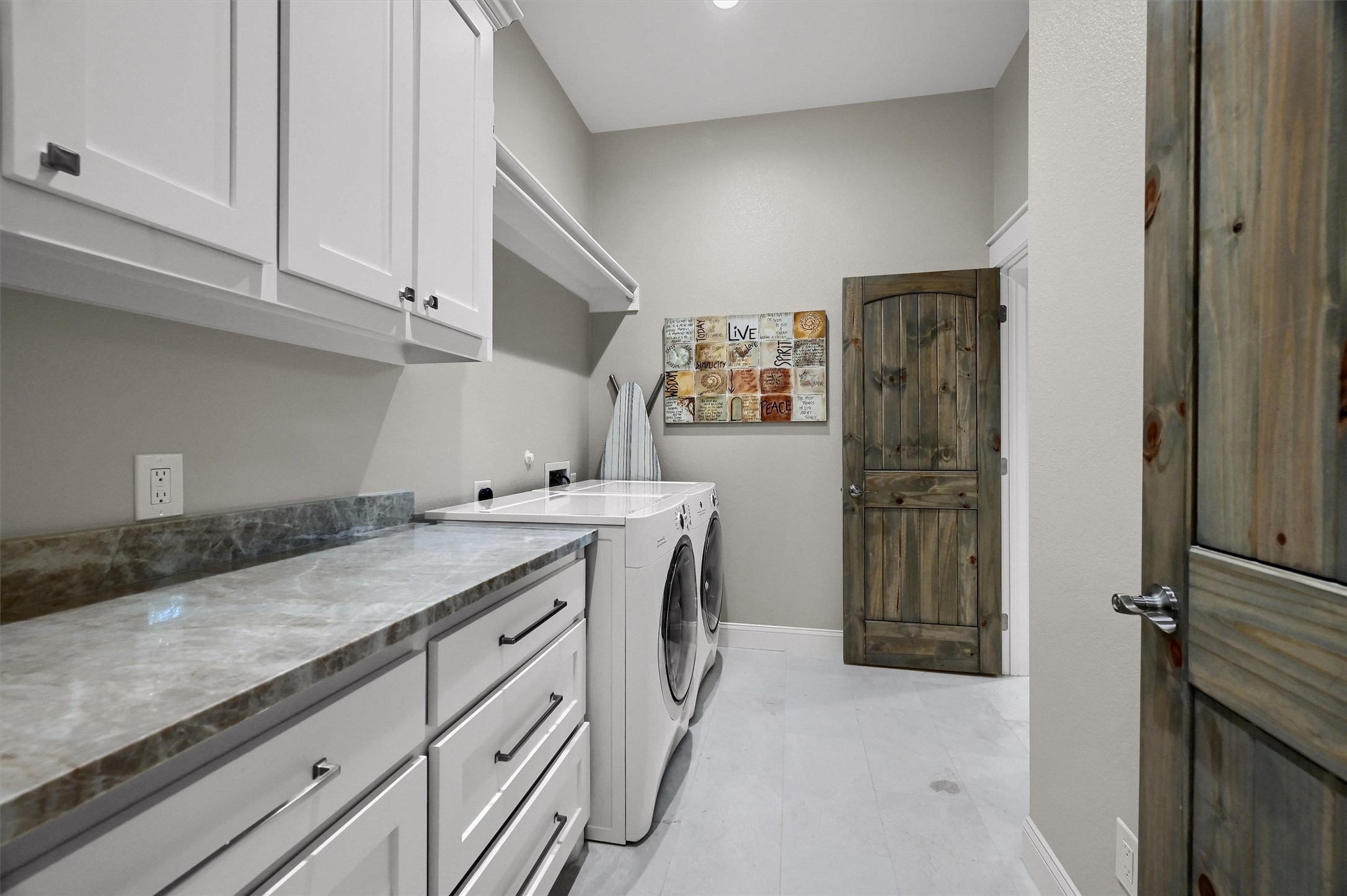 605 Kiowa Drive W