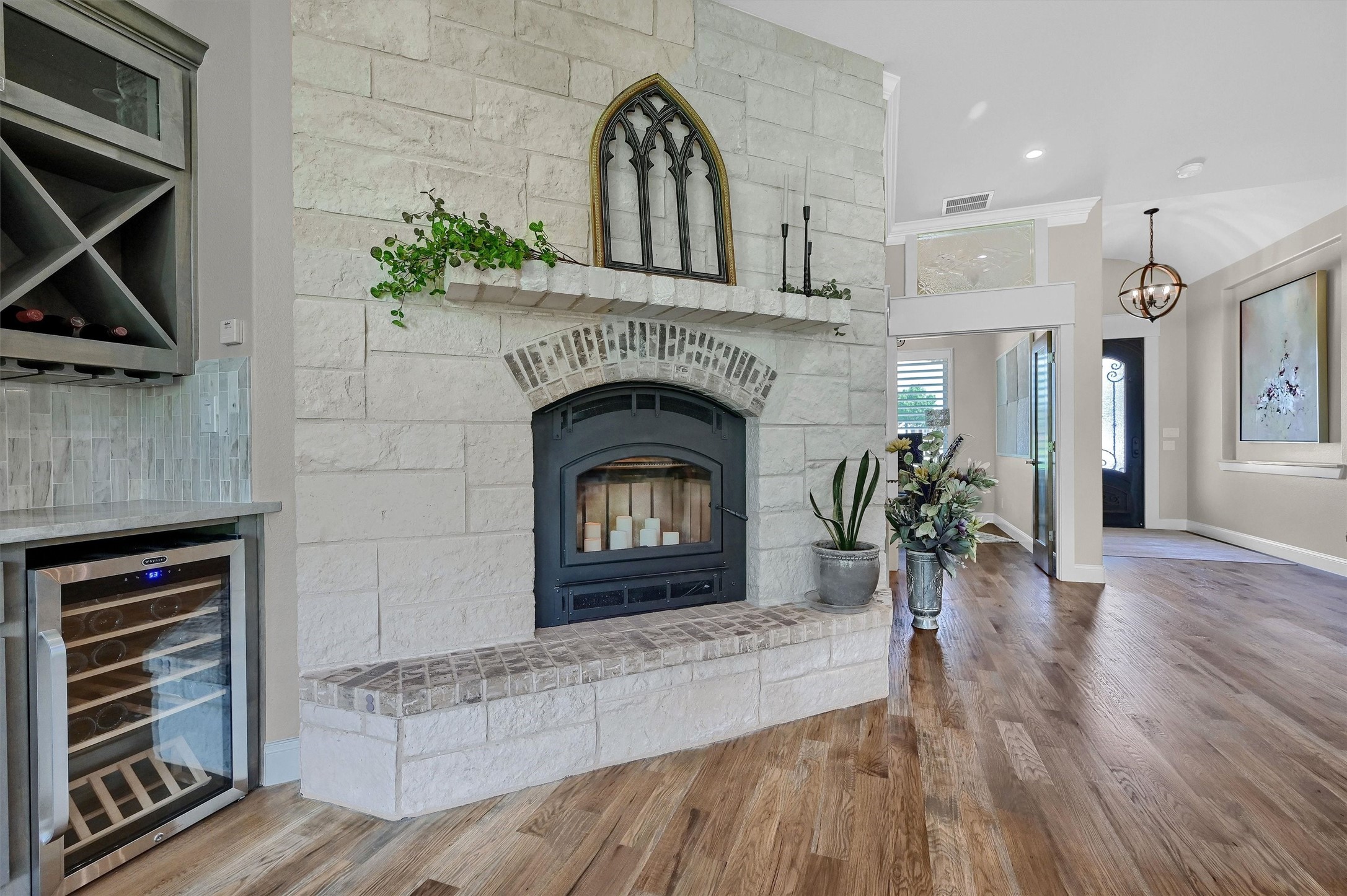 605 Kiowa Drive W