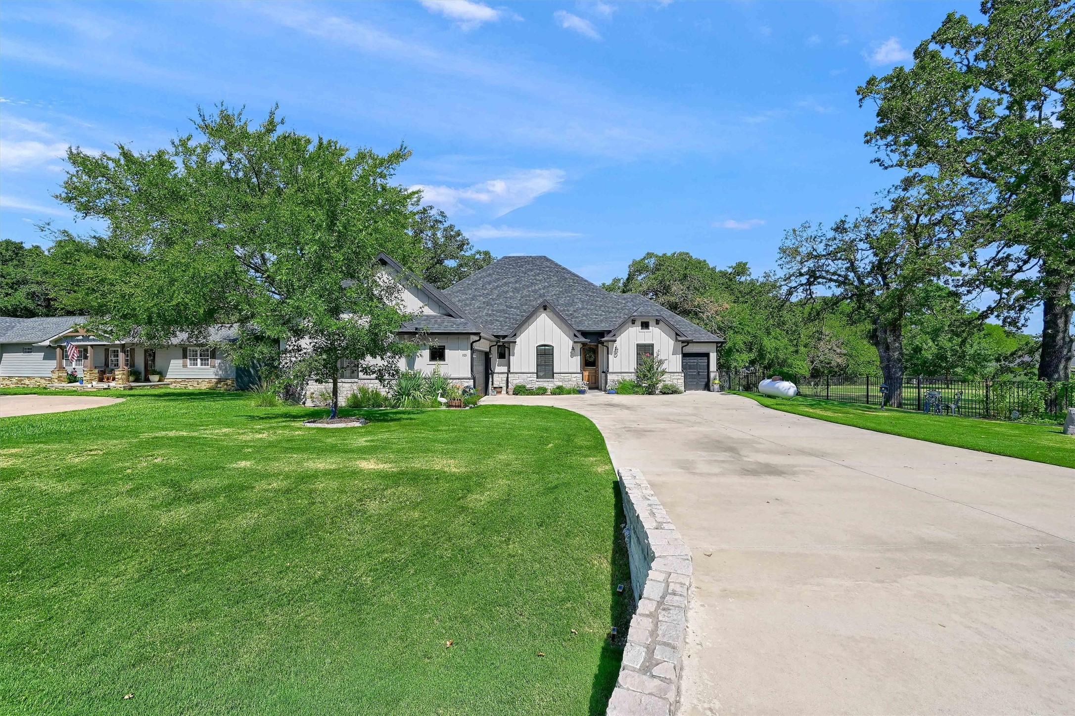 103 Crockett Drive