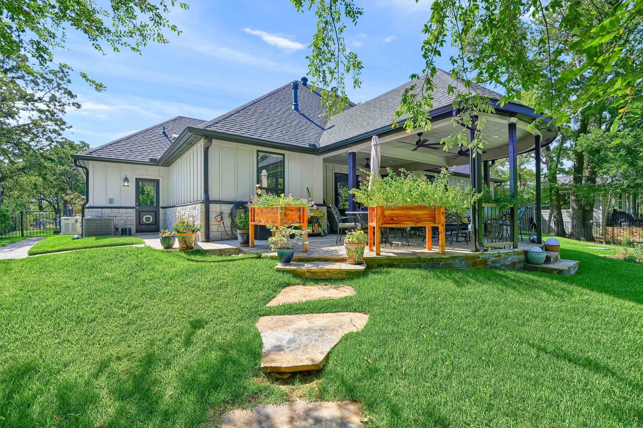 103 Crockett Drive