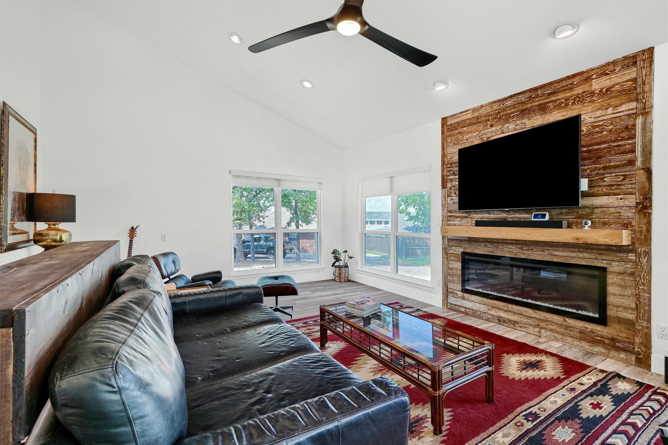 211 Kiowa Drive E