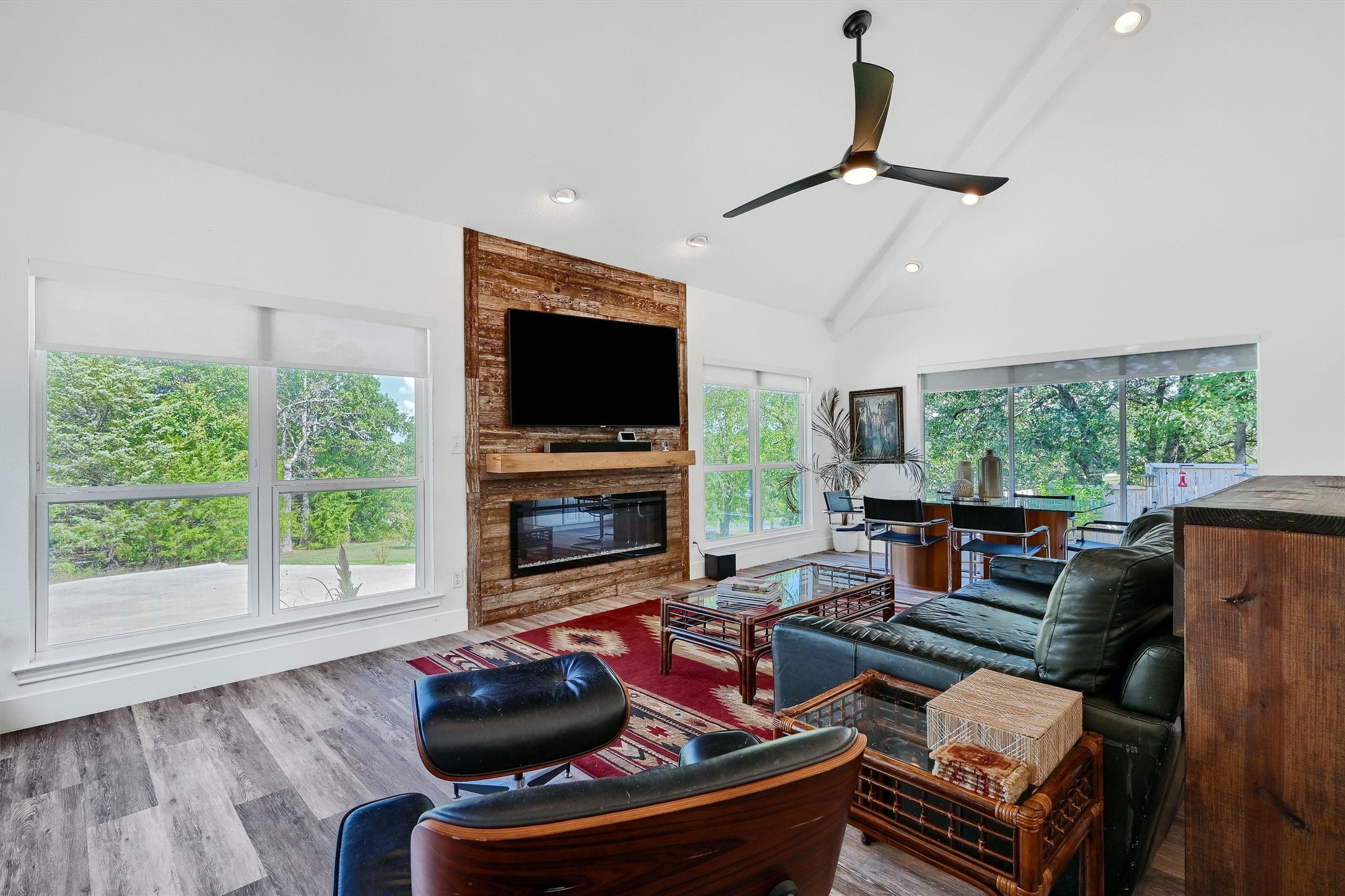 211 Kiowa Drive E