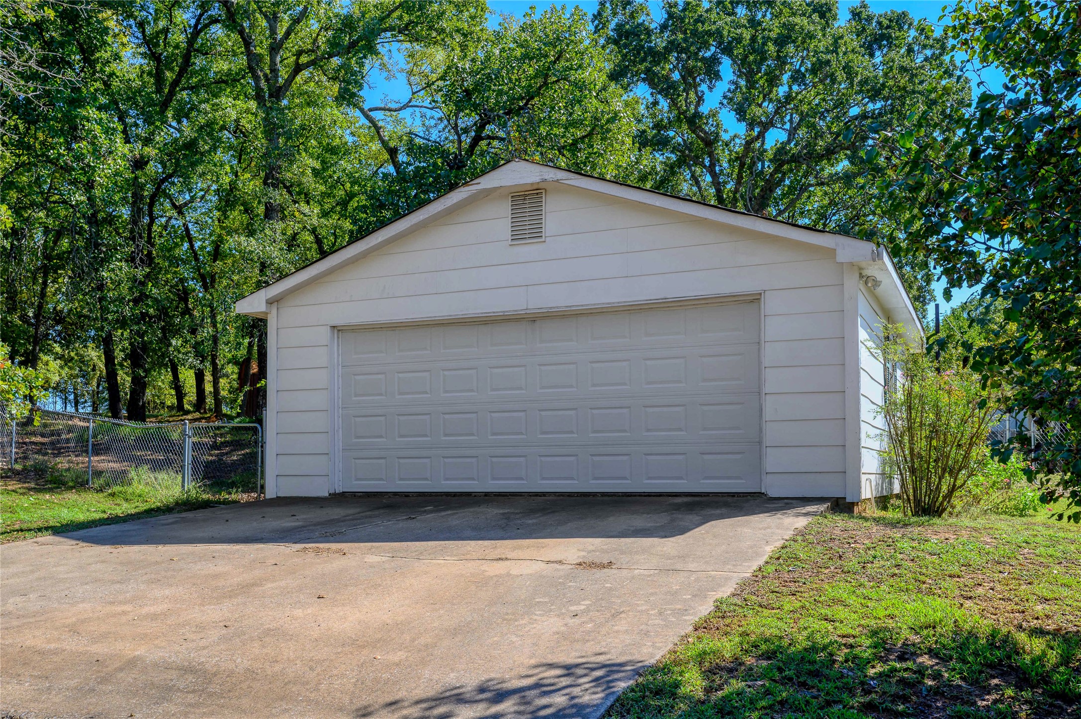 1498 Riley Road