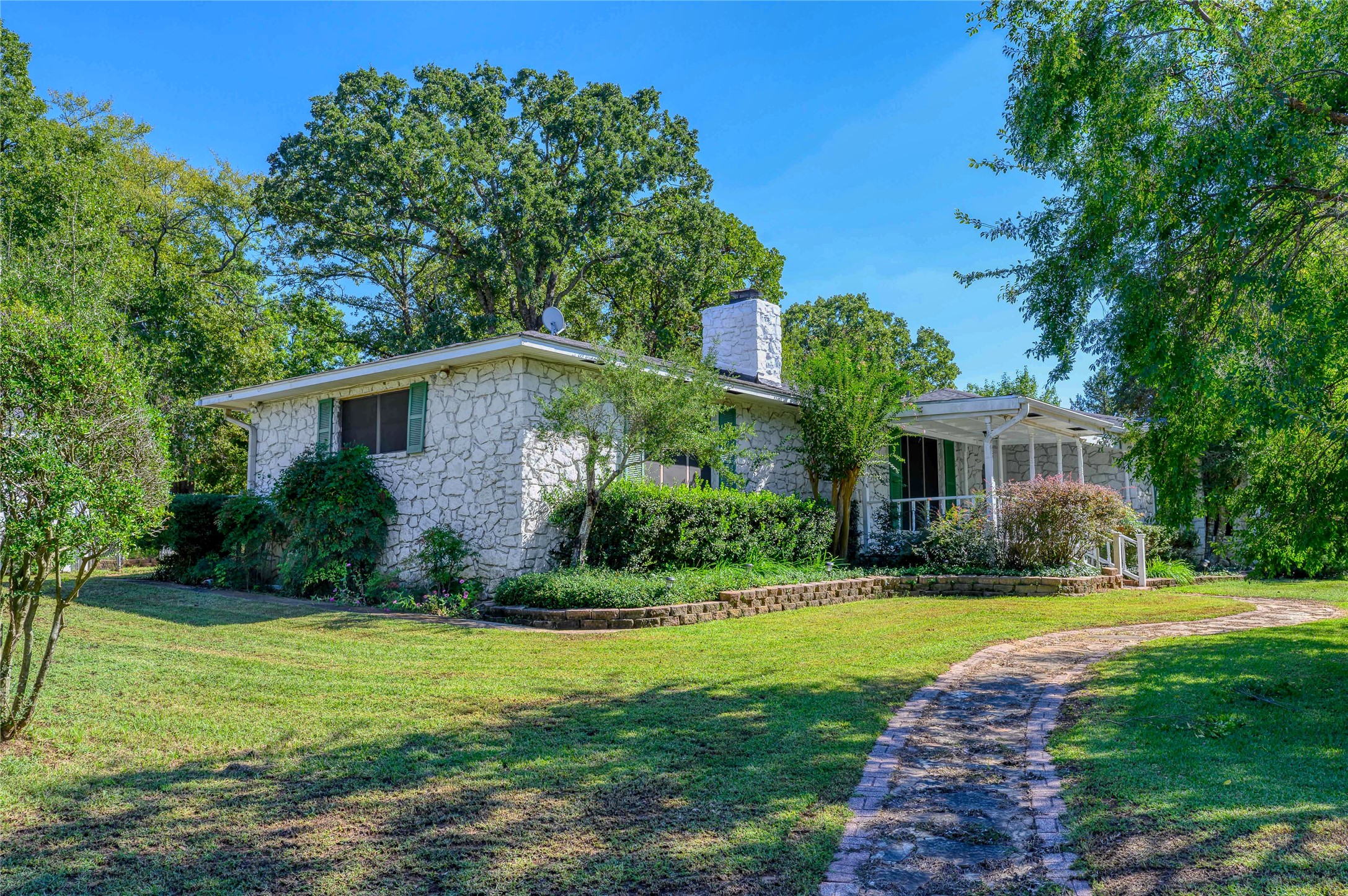 1498 Riley Road