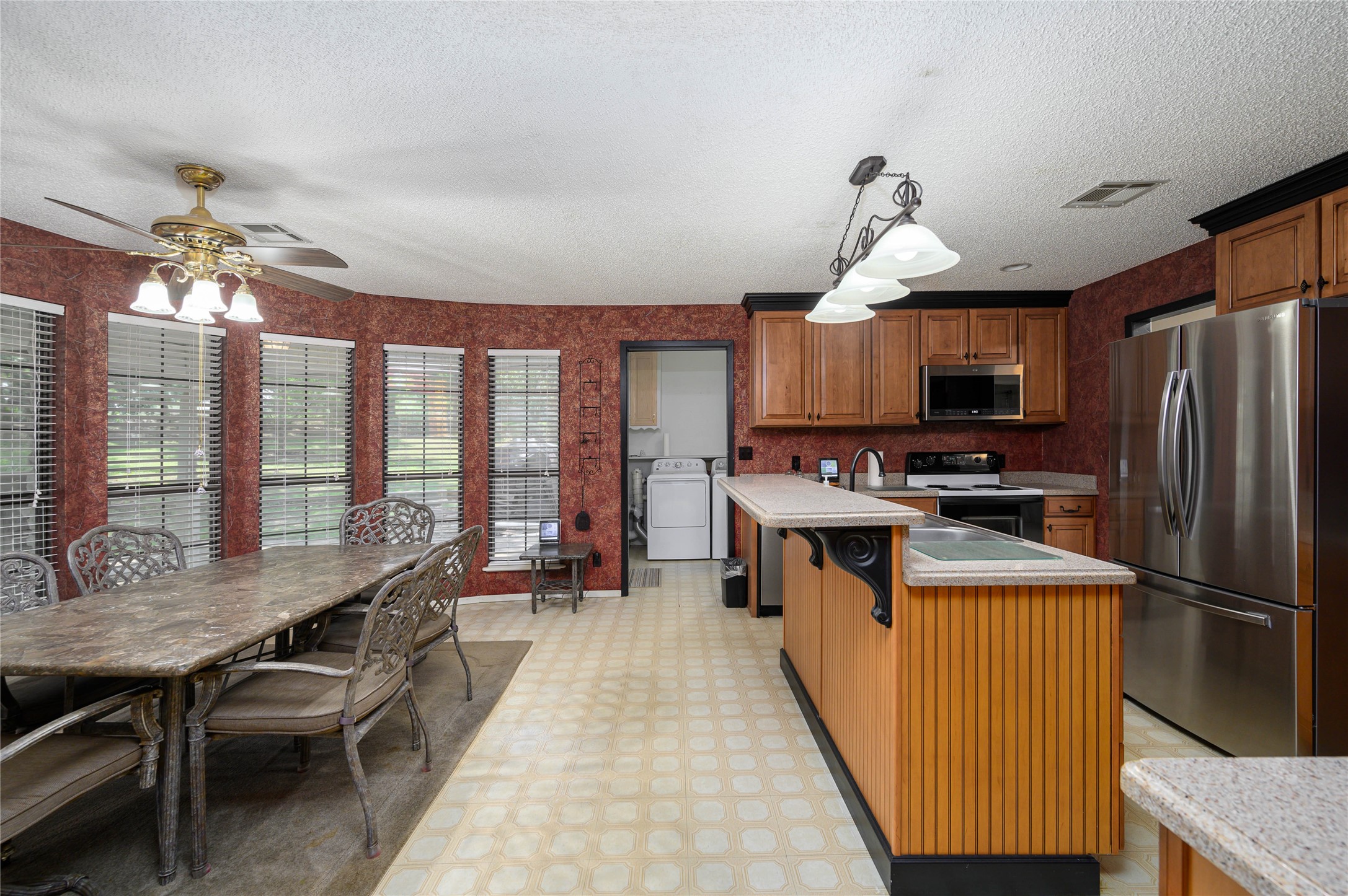 1498 Riley Road