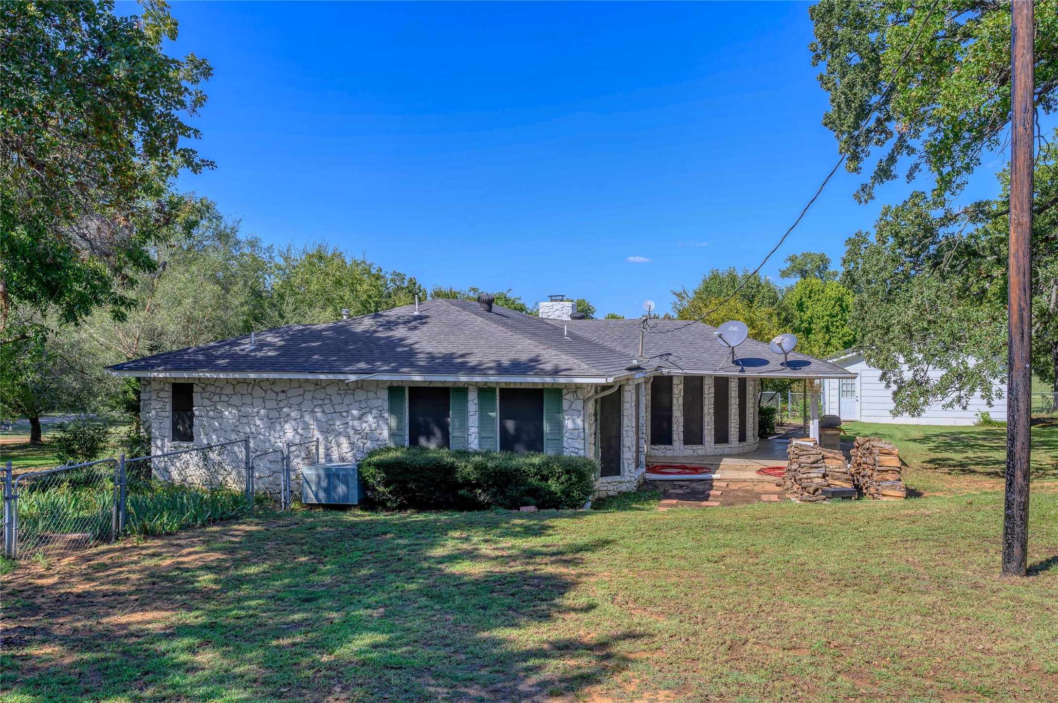 1498 Riley Road