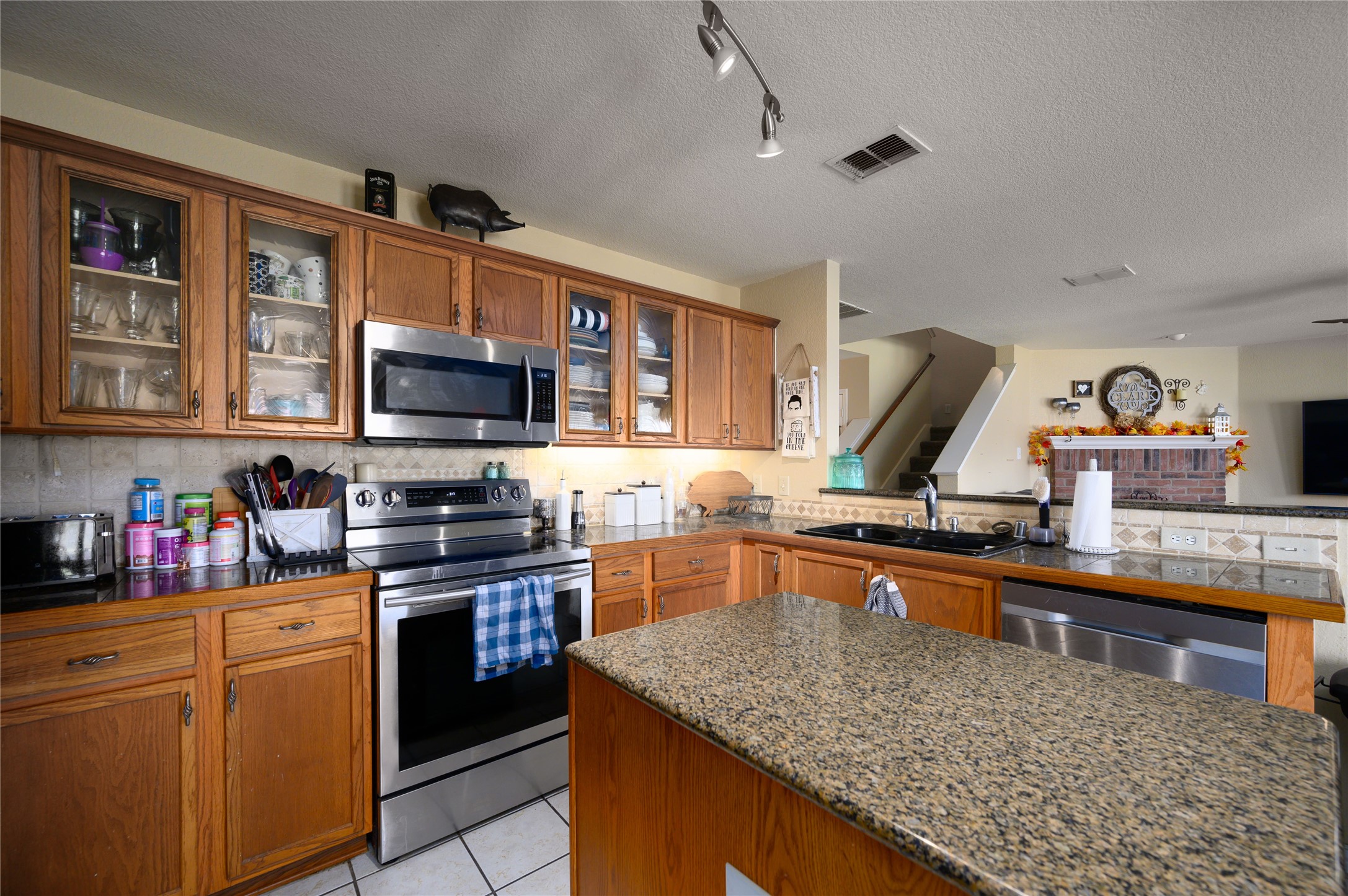 3311 Sherbrooke Place