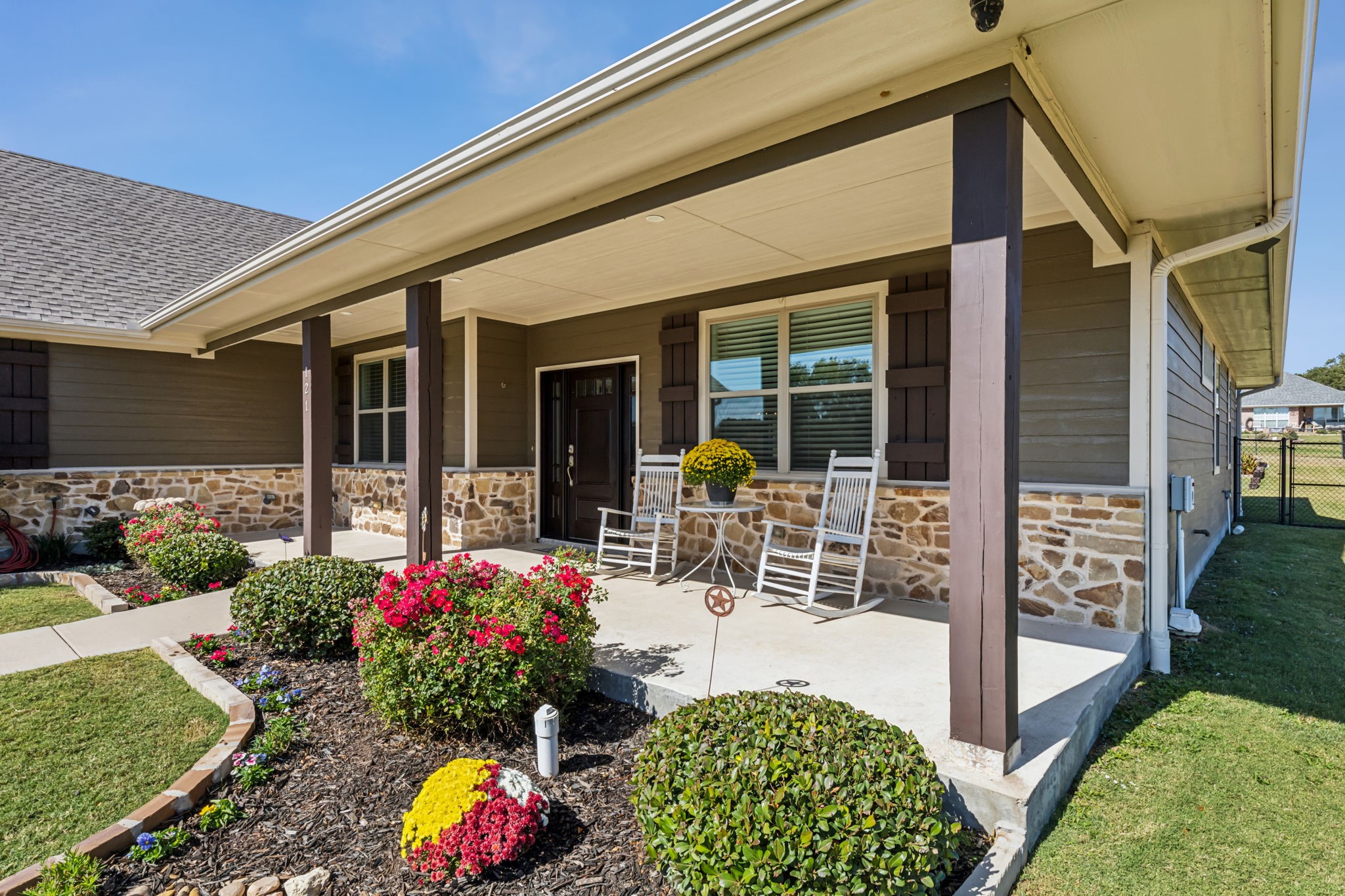 121 Bowie Drive