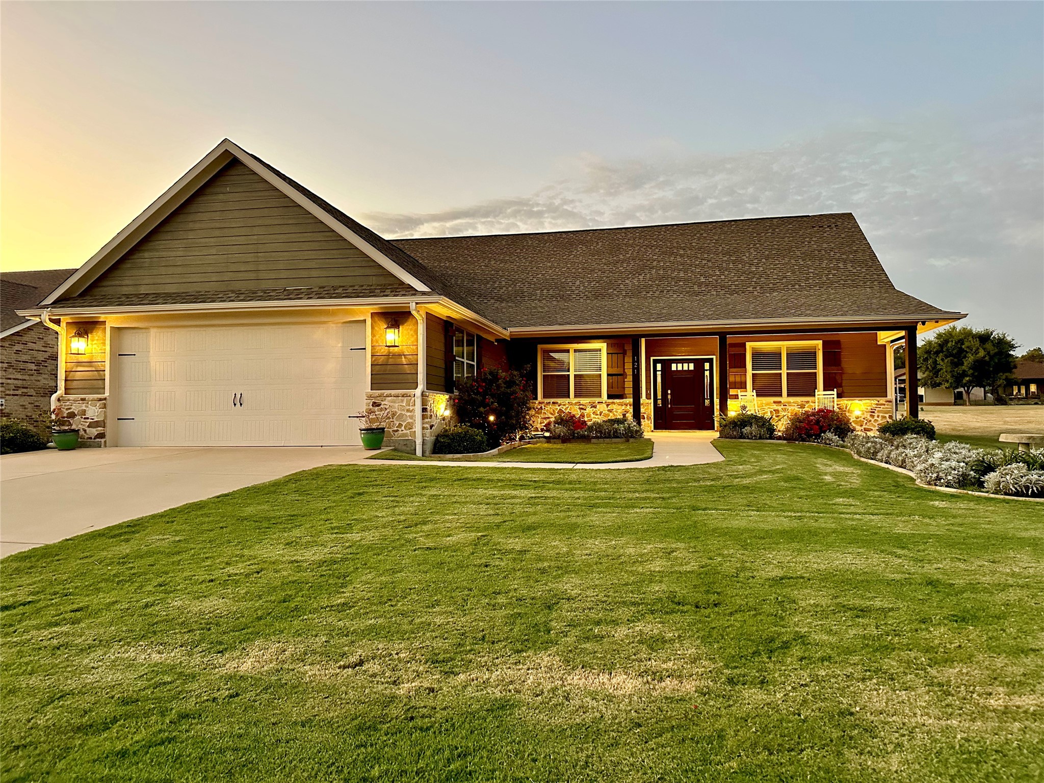 121 Bowie Drive
