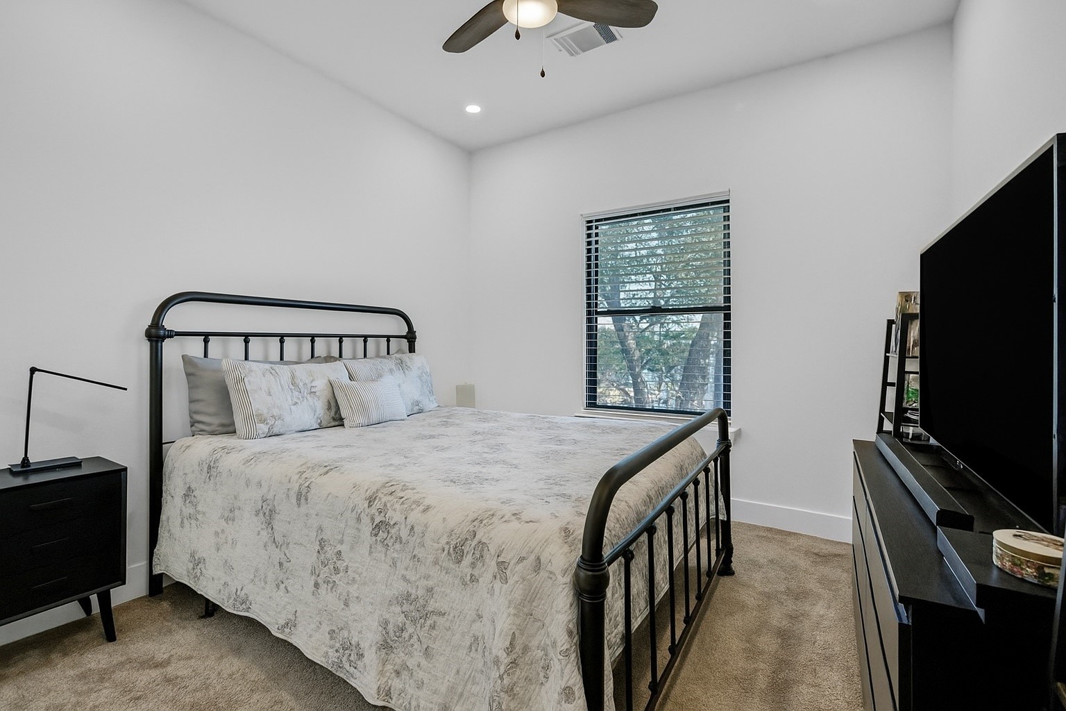 827 Kiowa Drive W