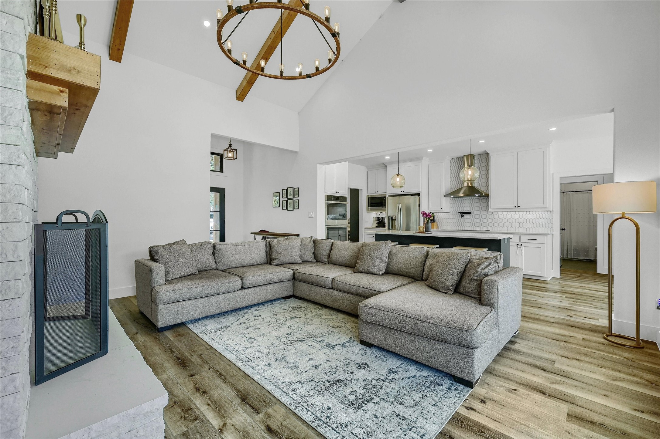 827 Kiowa Drive W