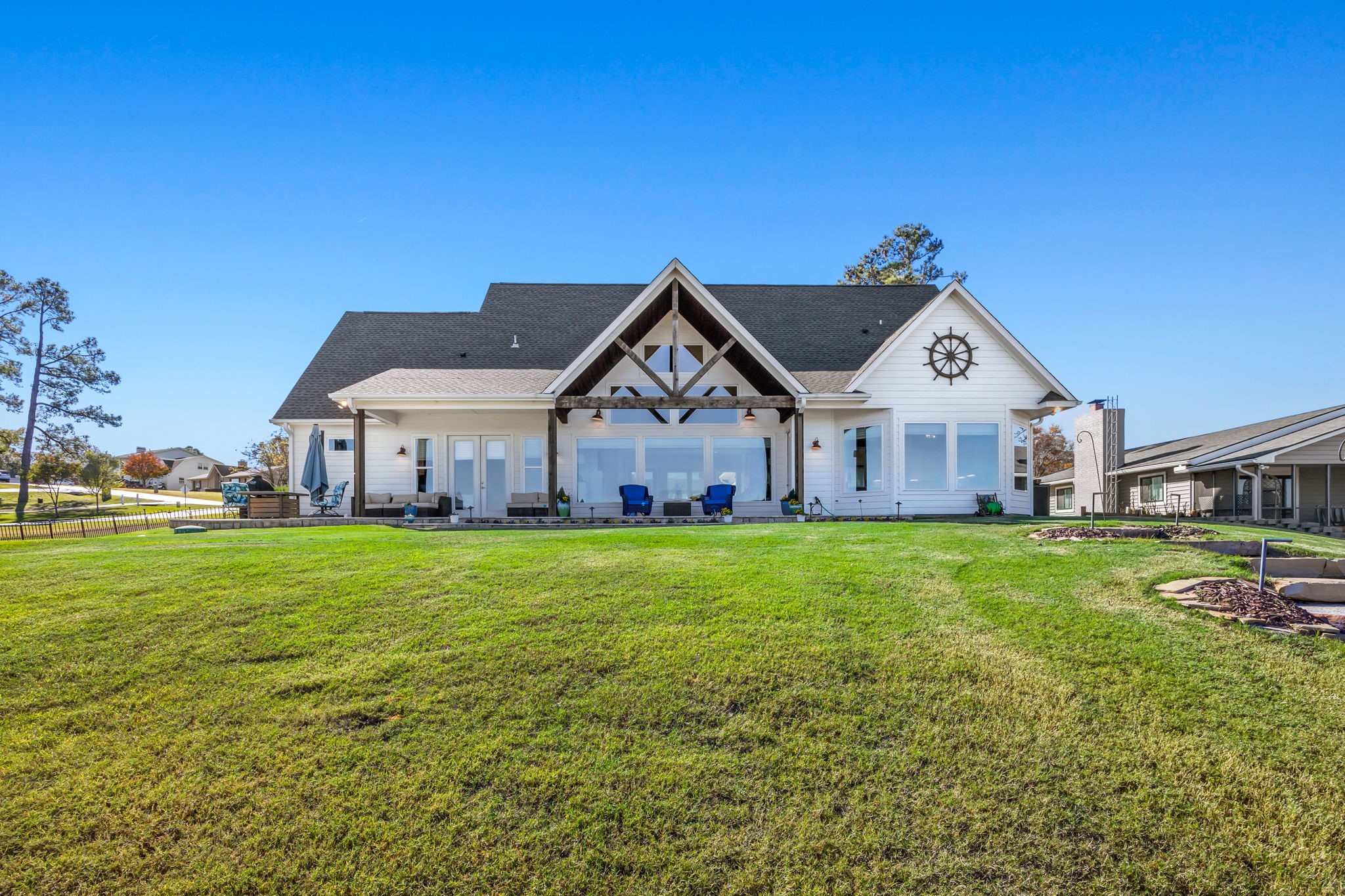 423 W Kiowa Drive W