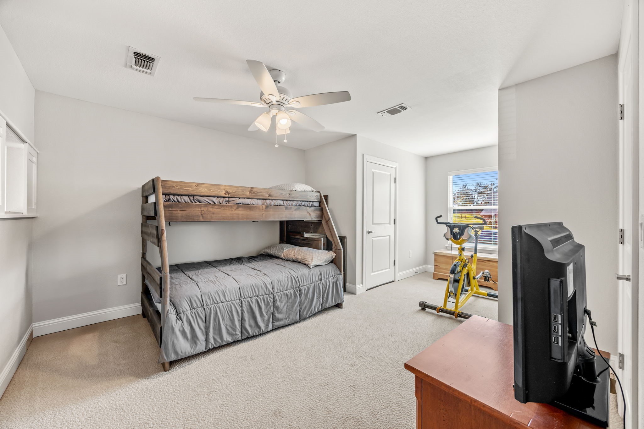 423 W Kiowa Drive W