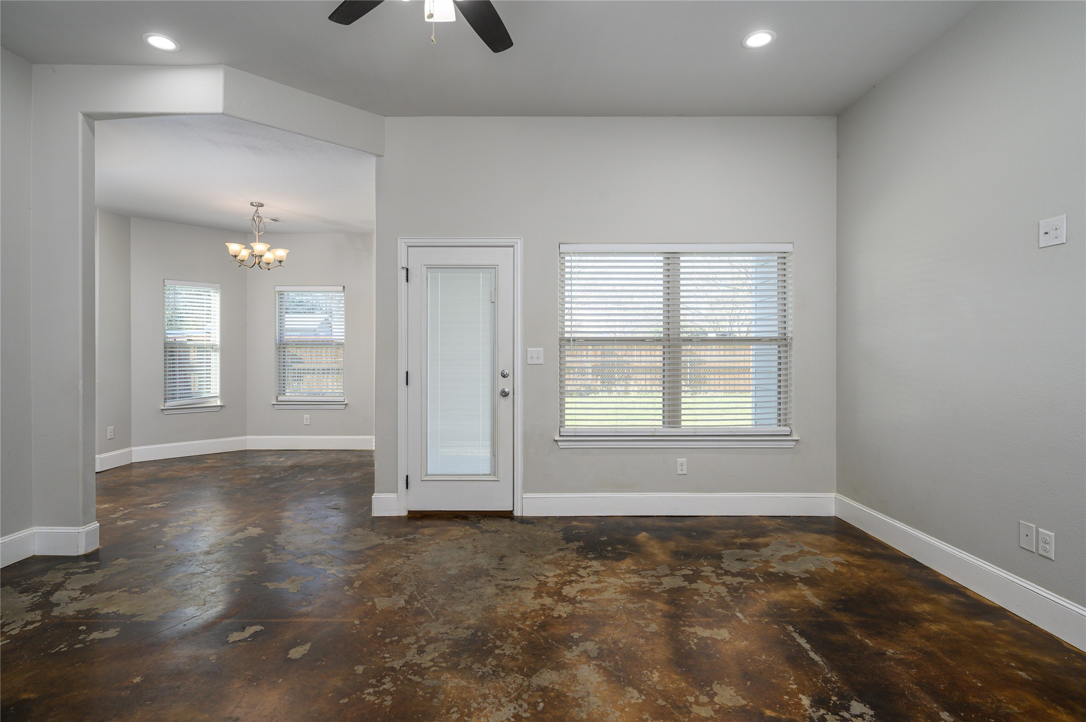 2134 N Frisco Road