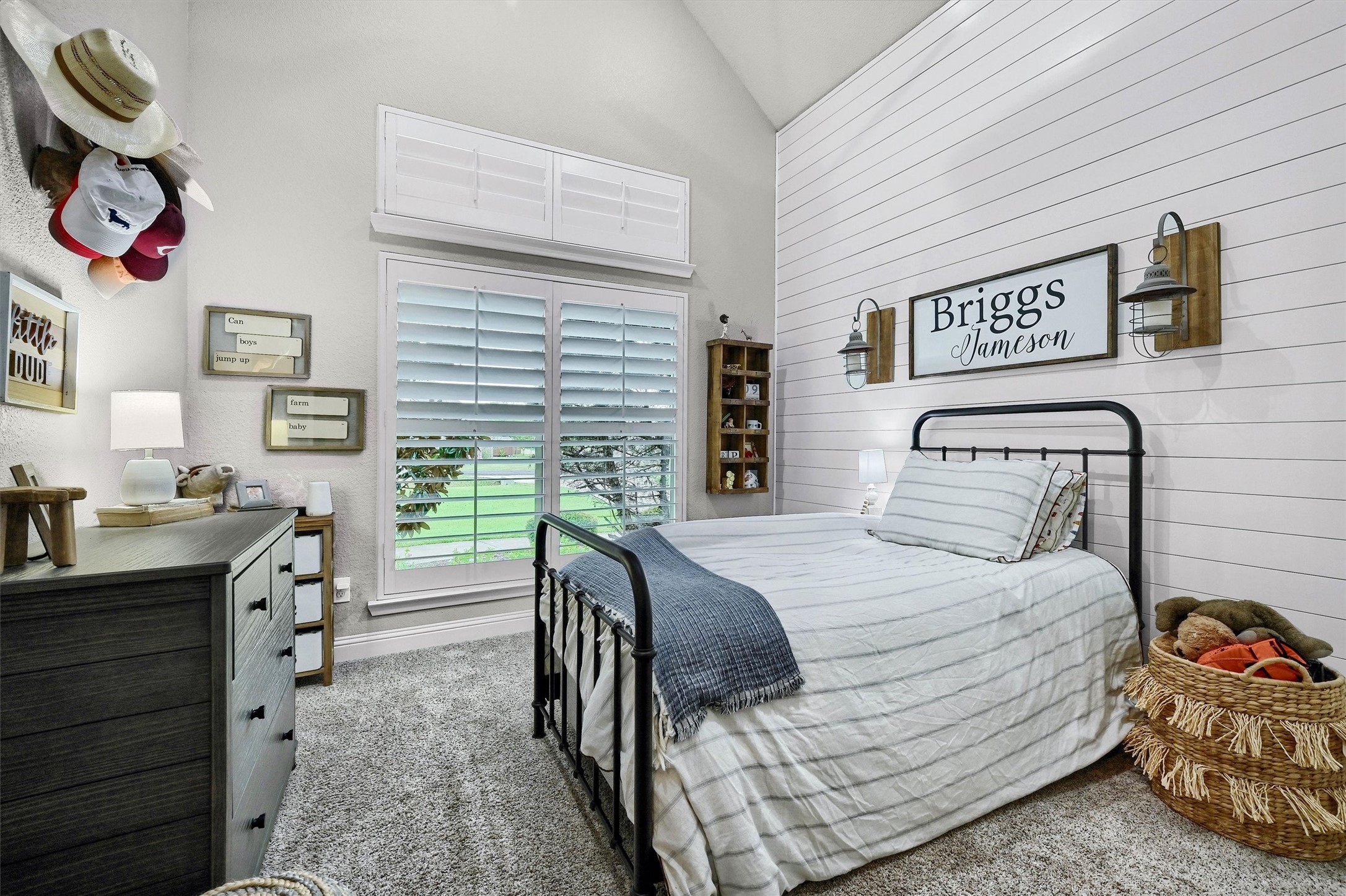 116 Sequoya Drive
