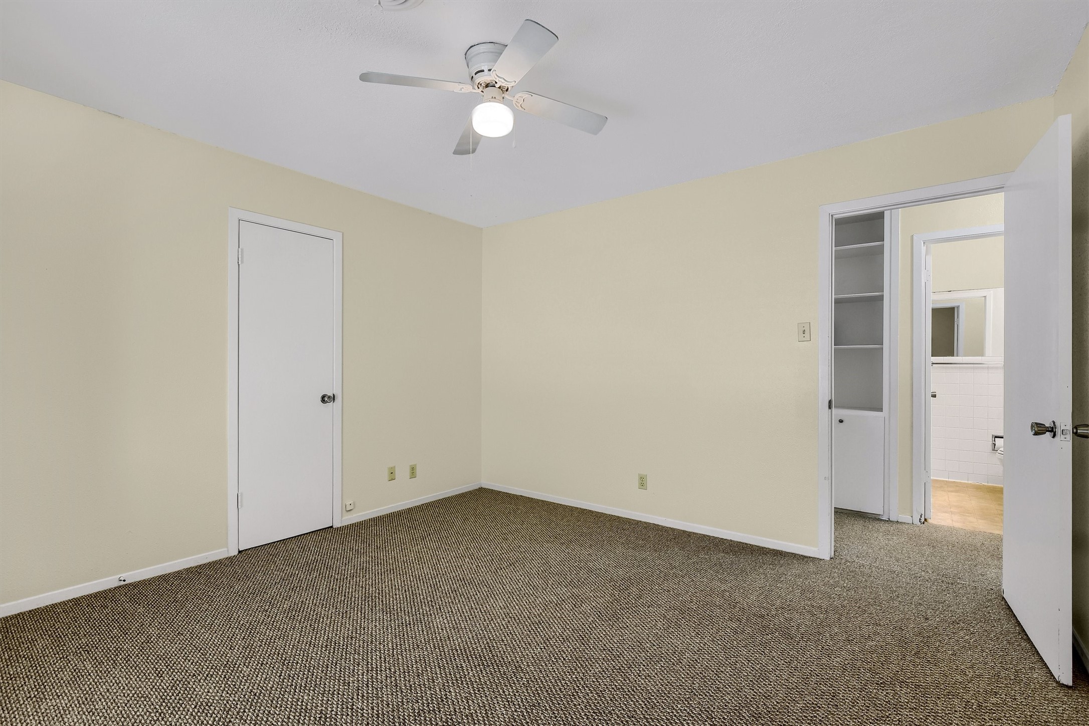 910 Kiowa Drive W
