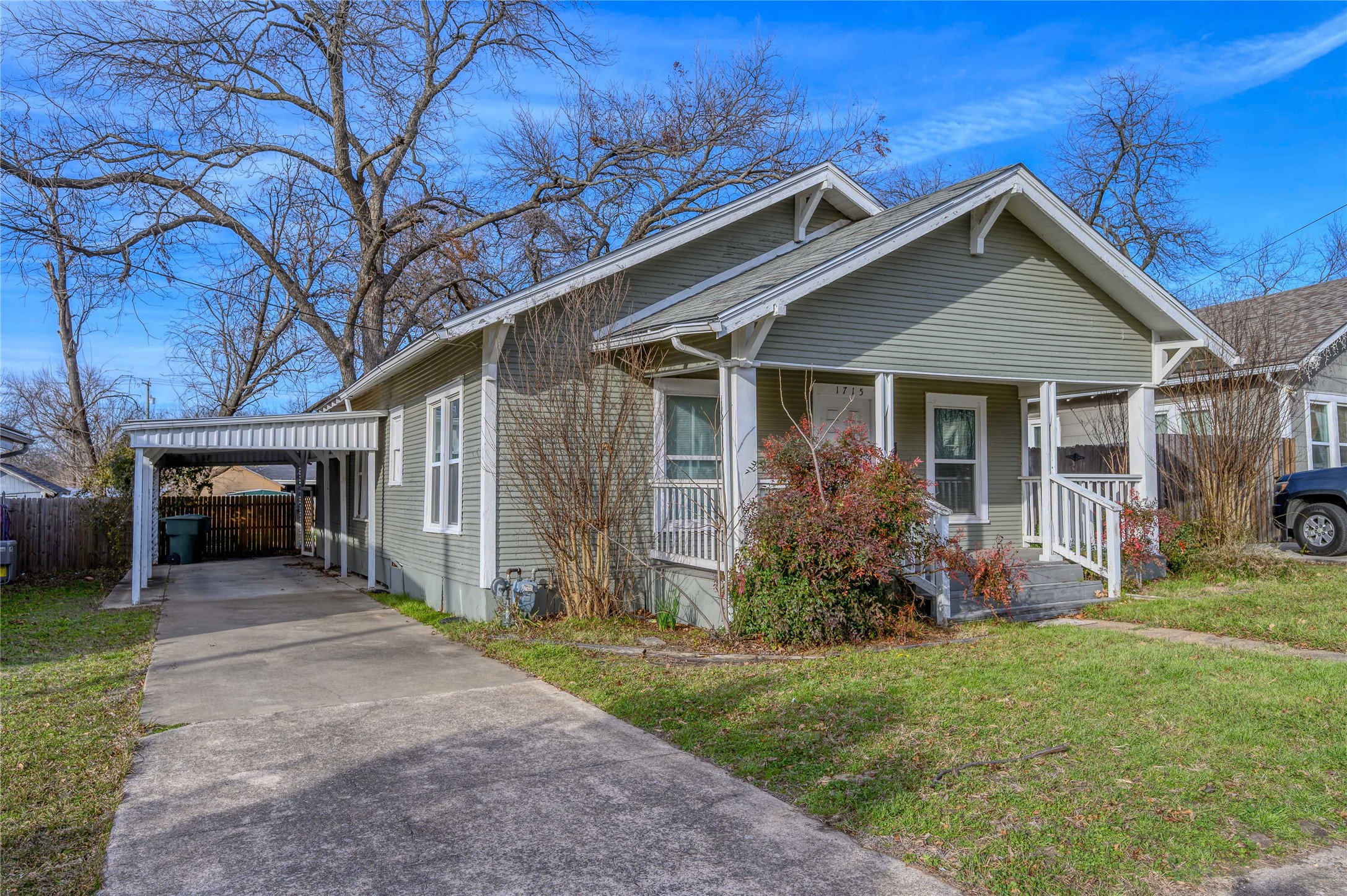 1715 E Pecan Street