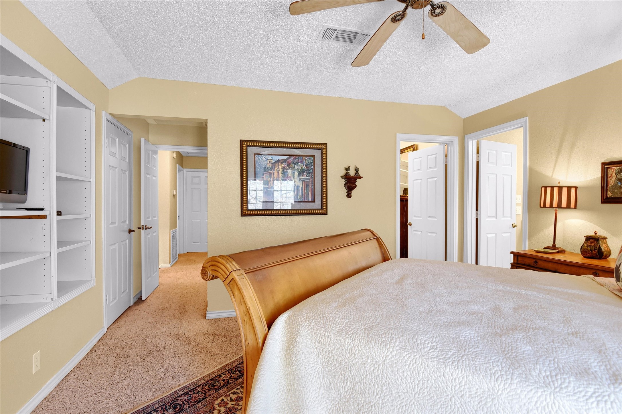 203 Kiowa Drive W