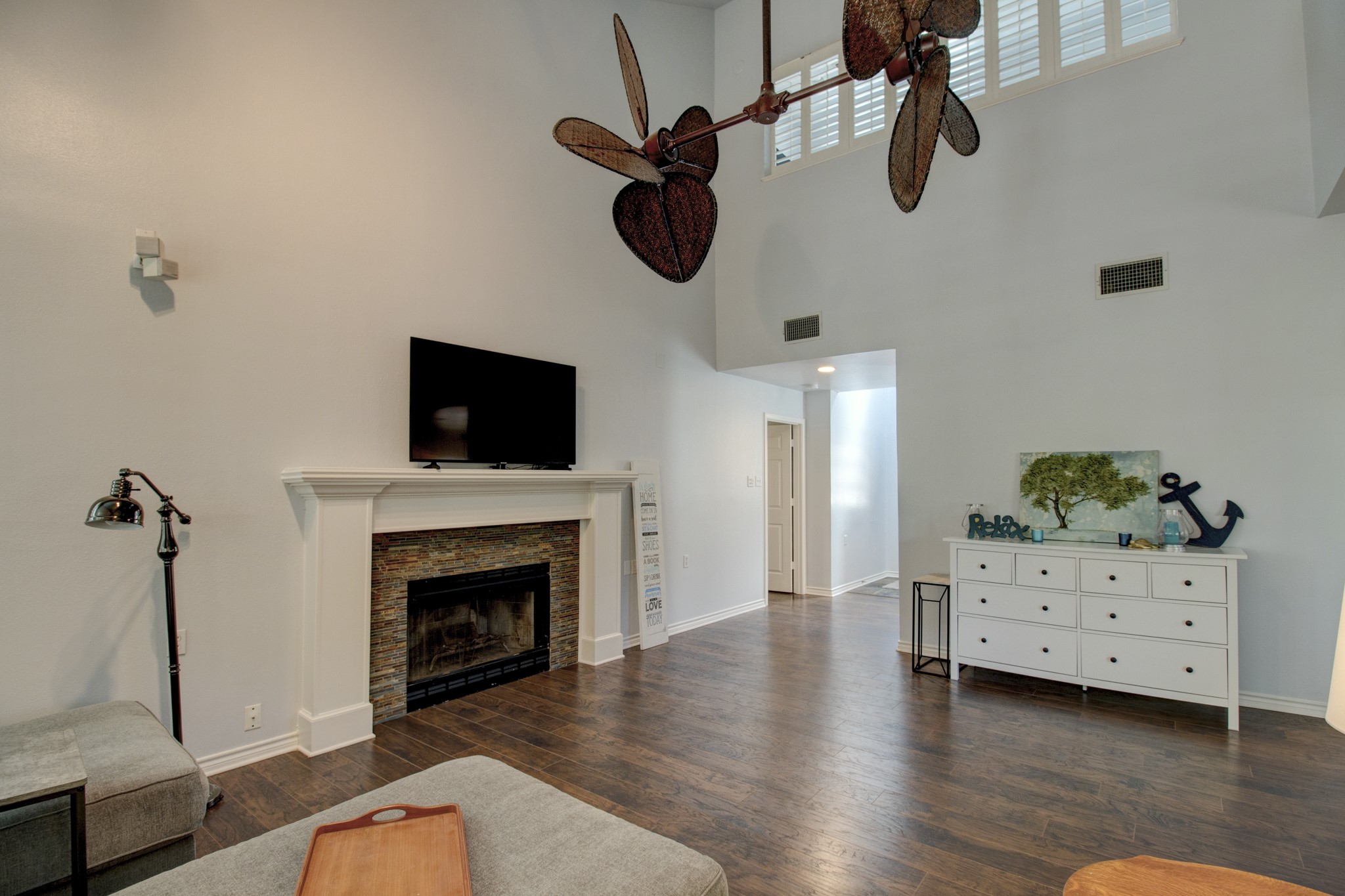 108 E Kiowa Drive E