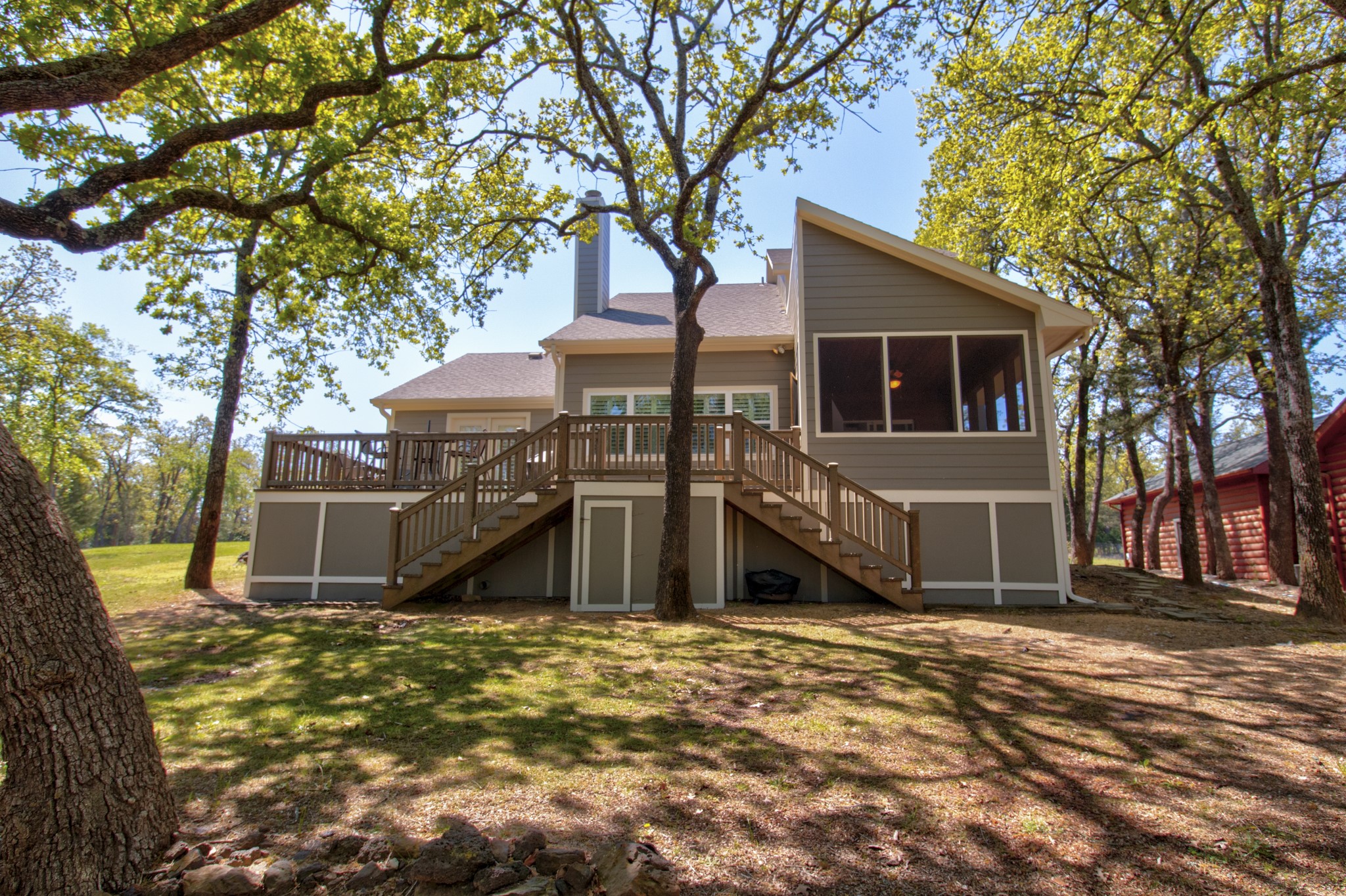 108 E Kiowa Drive E