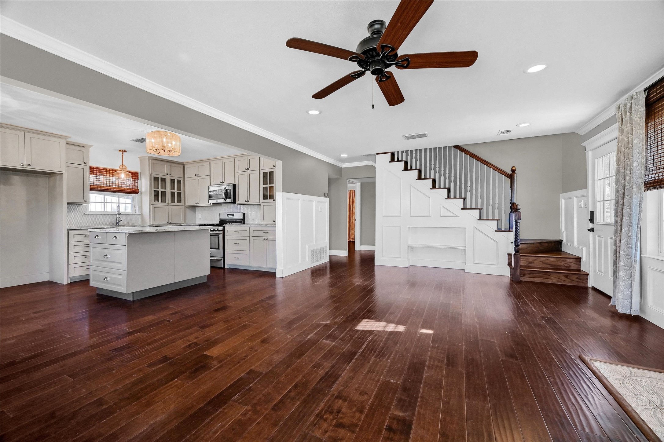 123 Pontiac Drive
