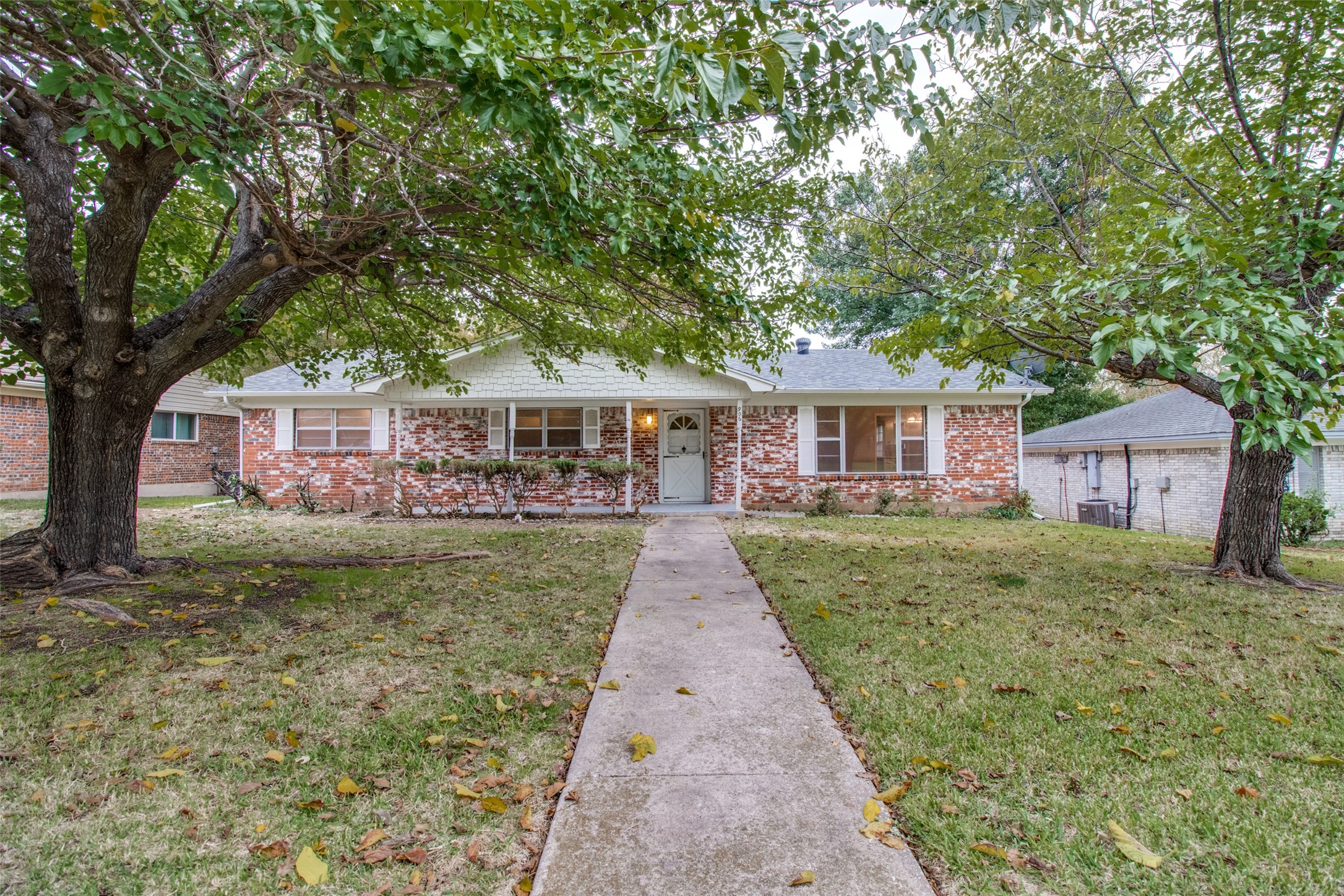 906 Starlight Drive