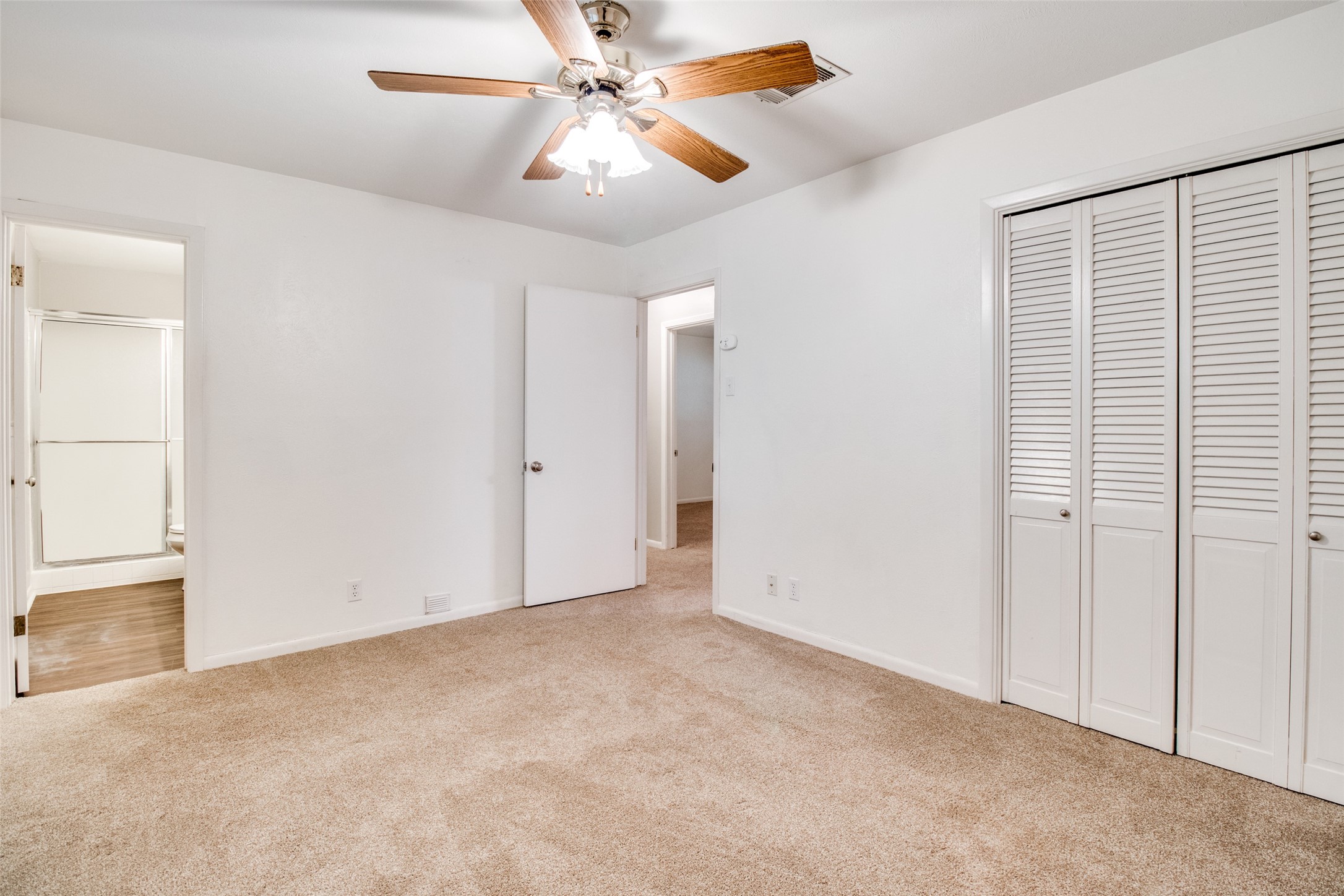 906 Starlight Drive