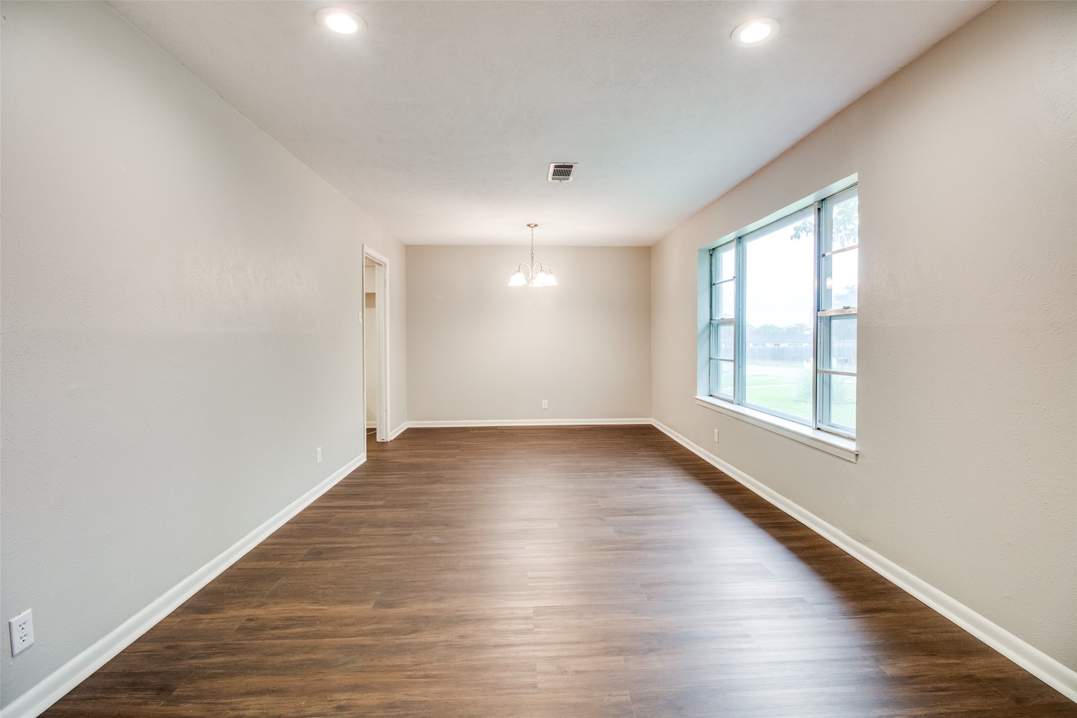 906 Starlight Drive