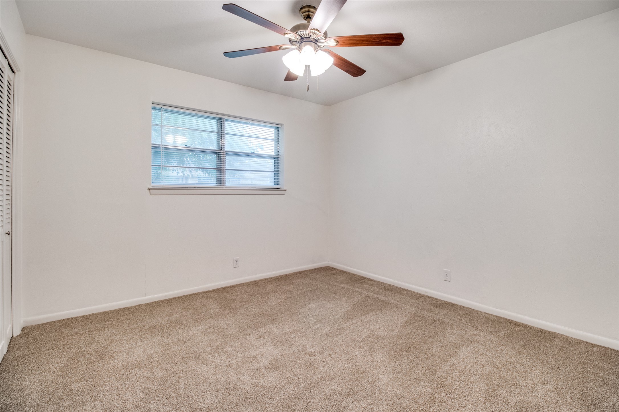 906 Starlight Drive