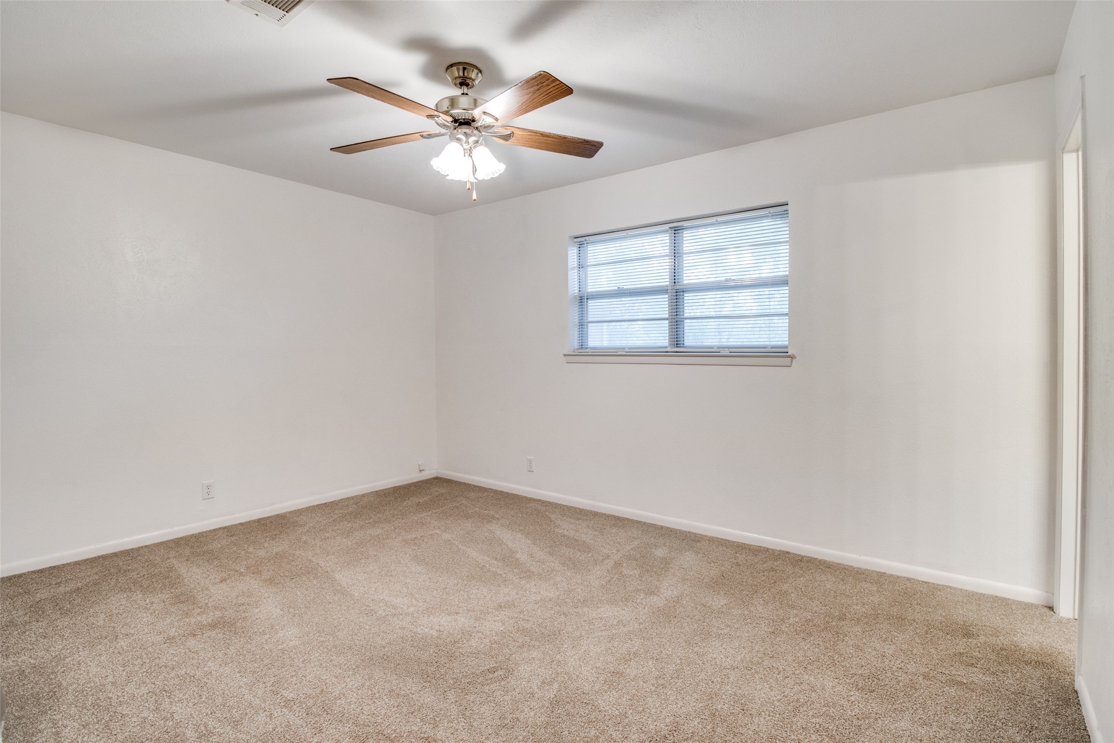 906 Starlight Drive