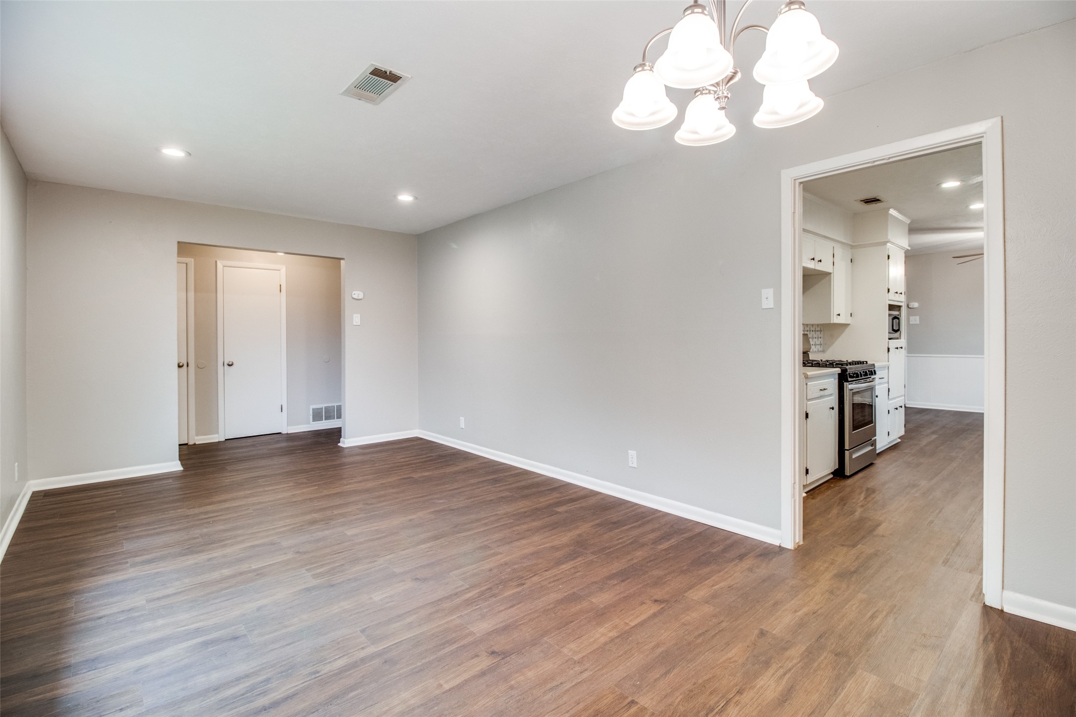 906 Starlight Drive