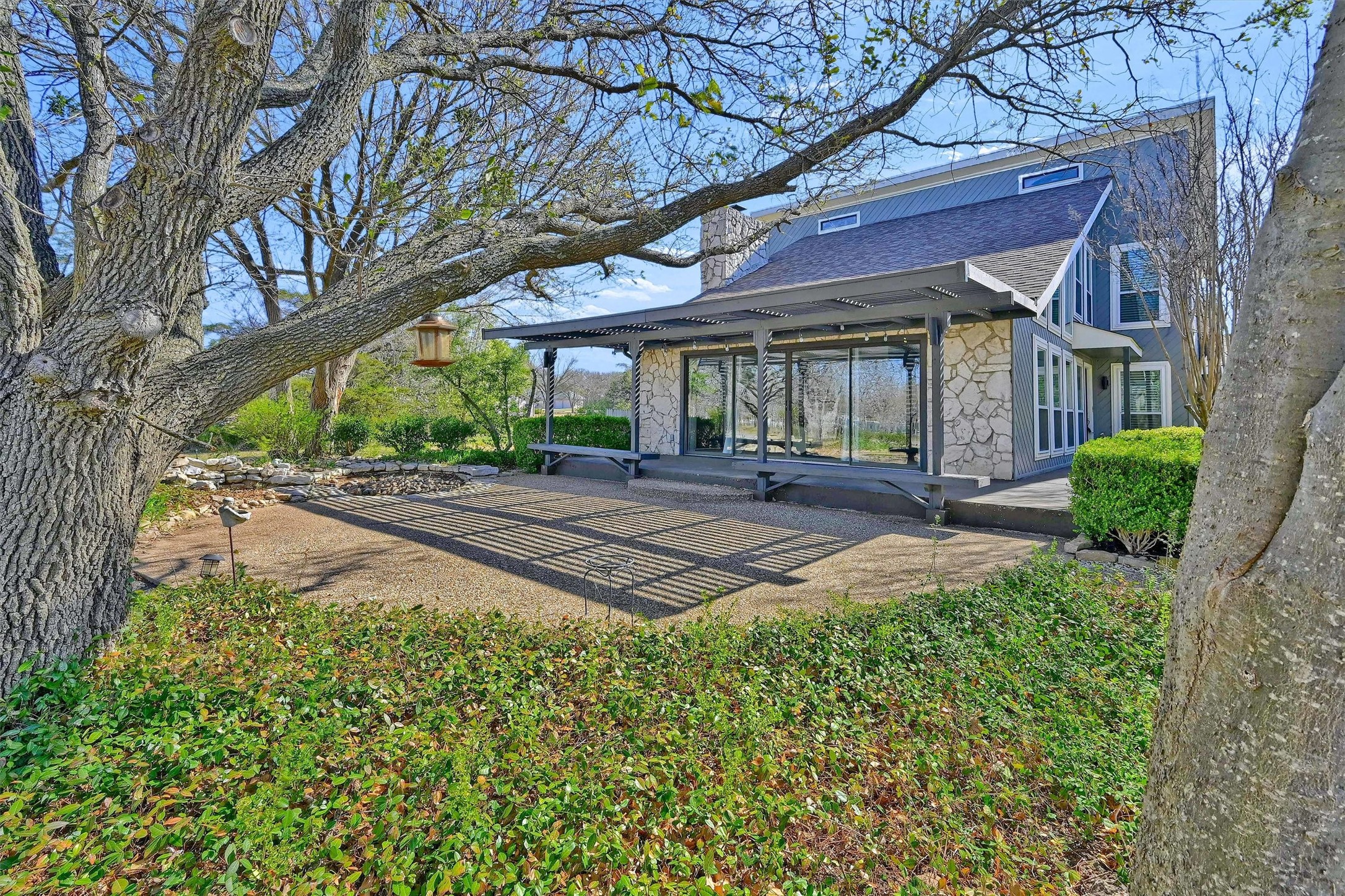 525 Kiowa Drive E