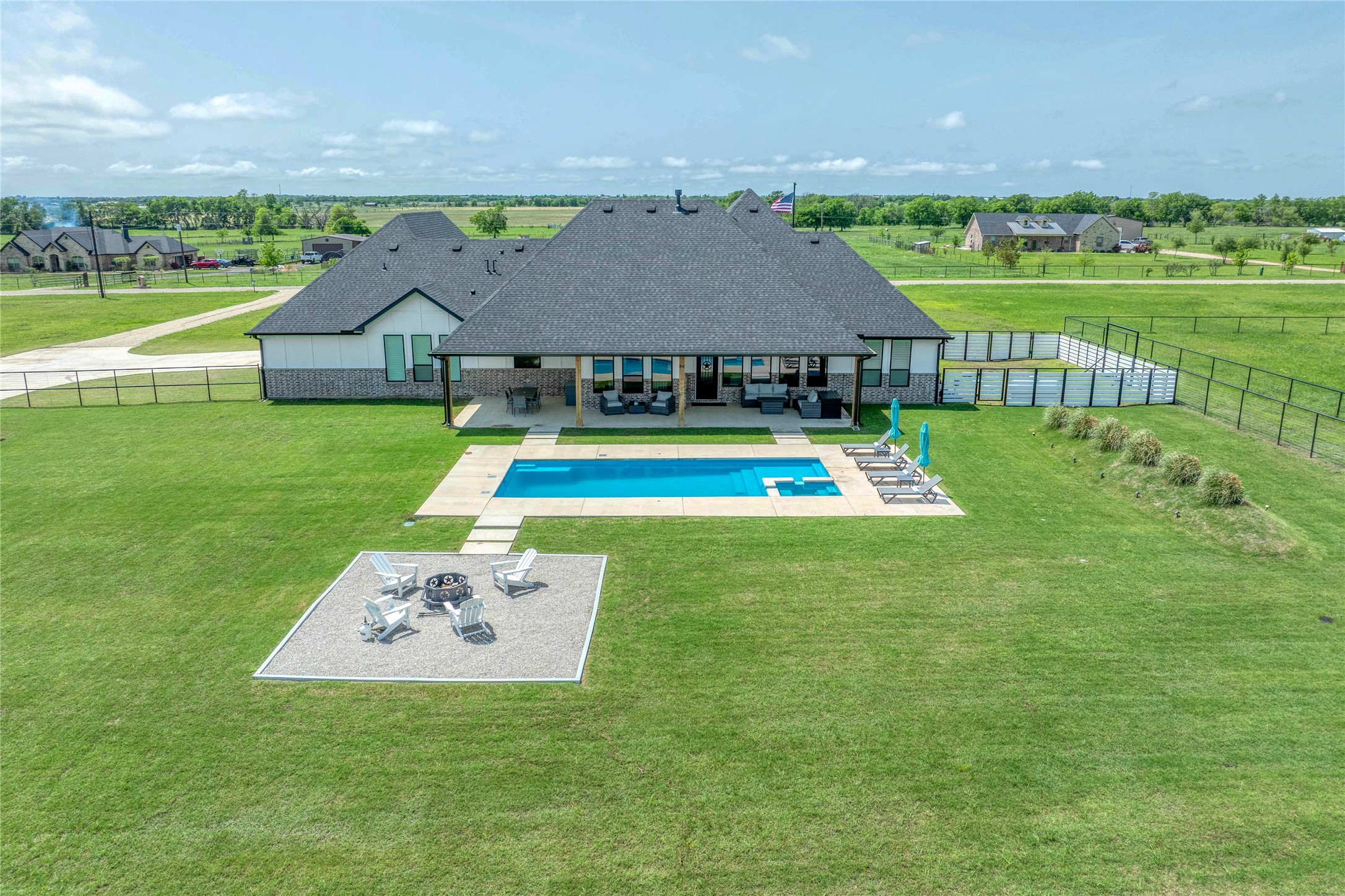 450 County Road 2411