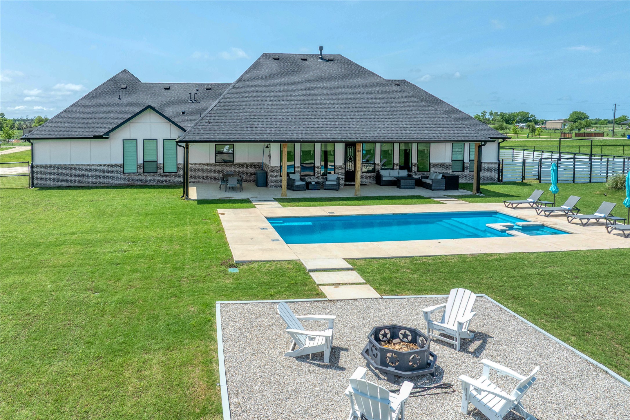 450 County Road 2411