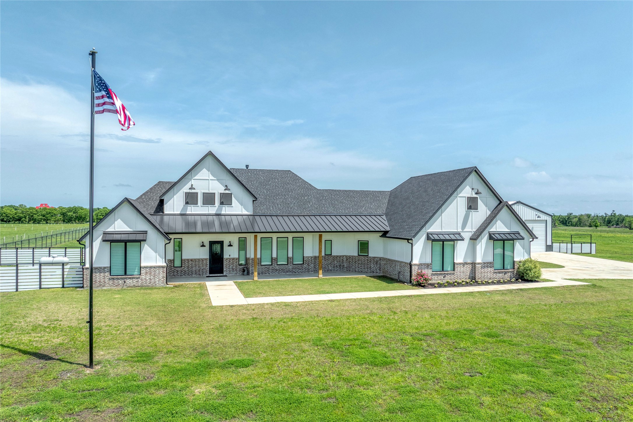 450 County Road 2411