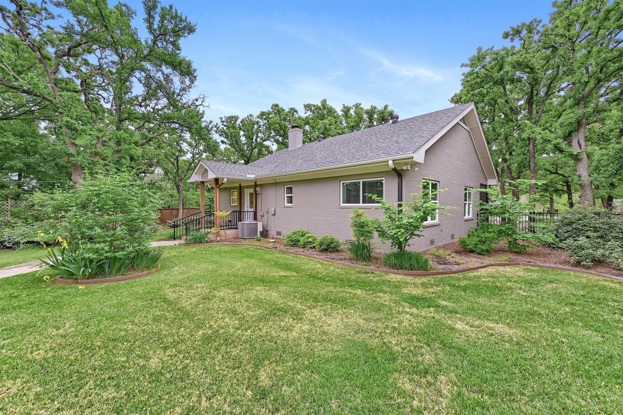 122 Santa Fe Trail