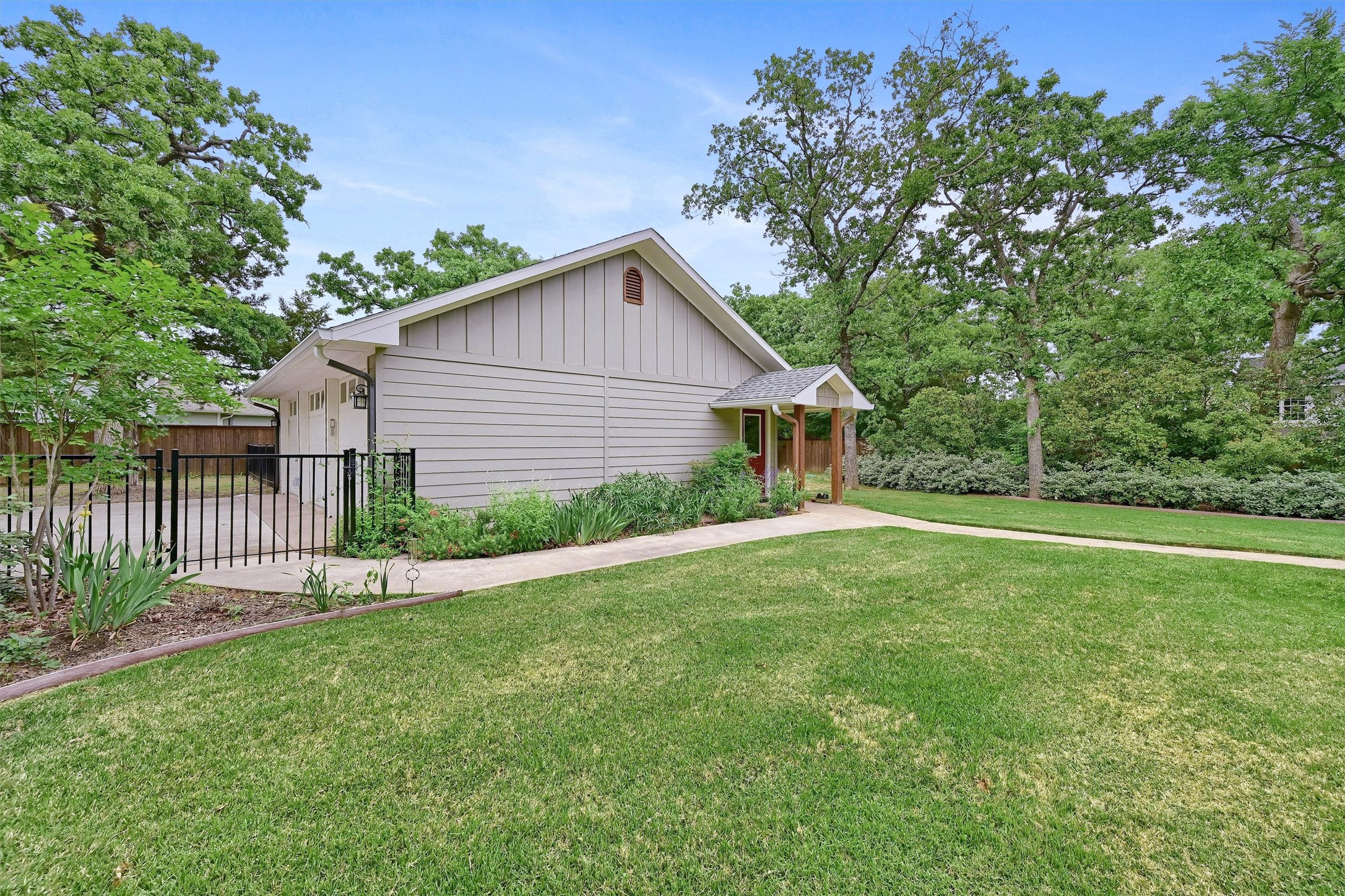 122 Santa Fe Trail