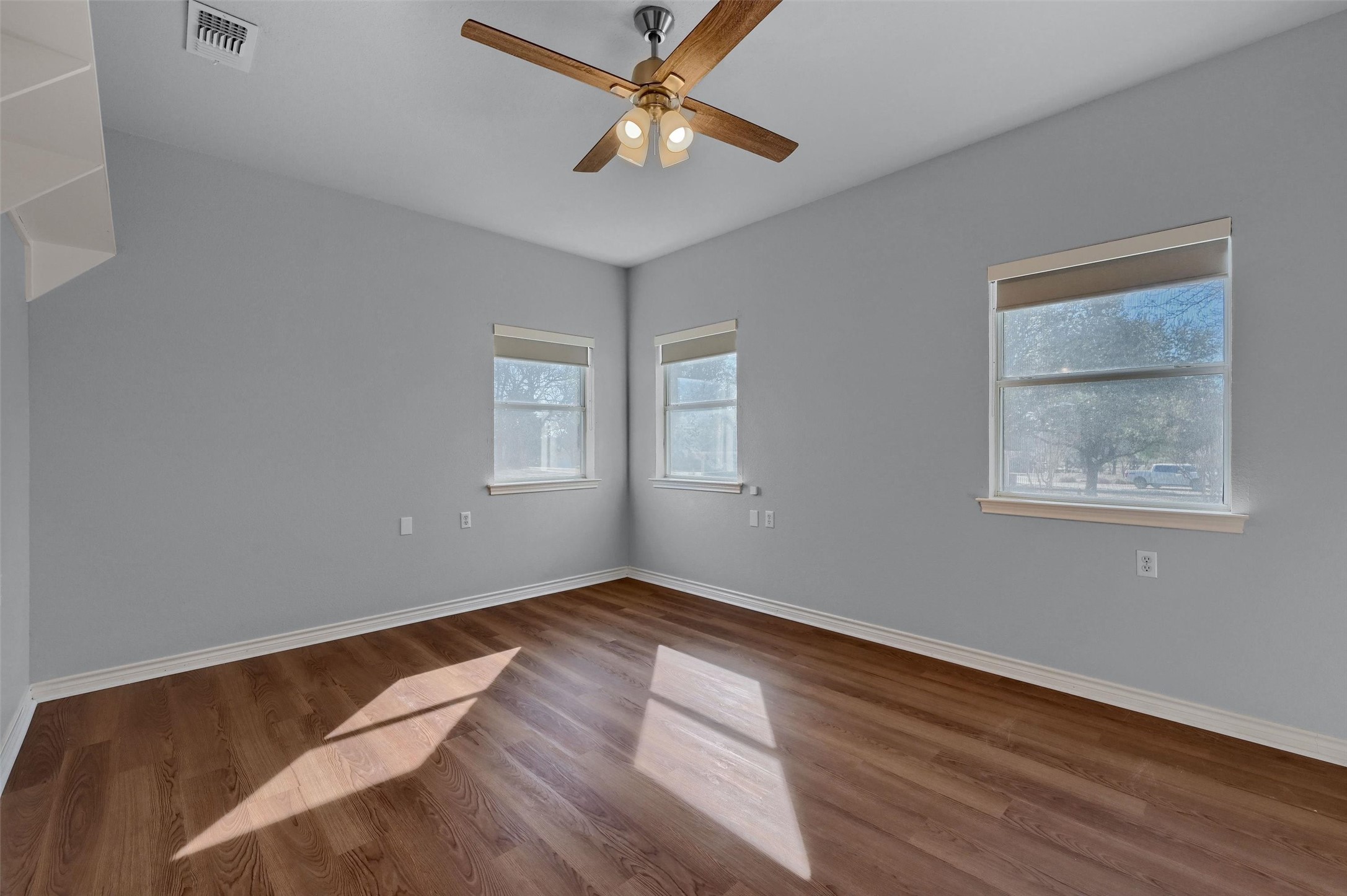 303 Kiowa Drive W