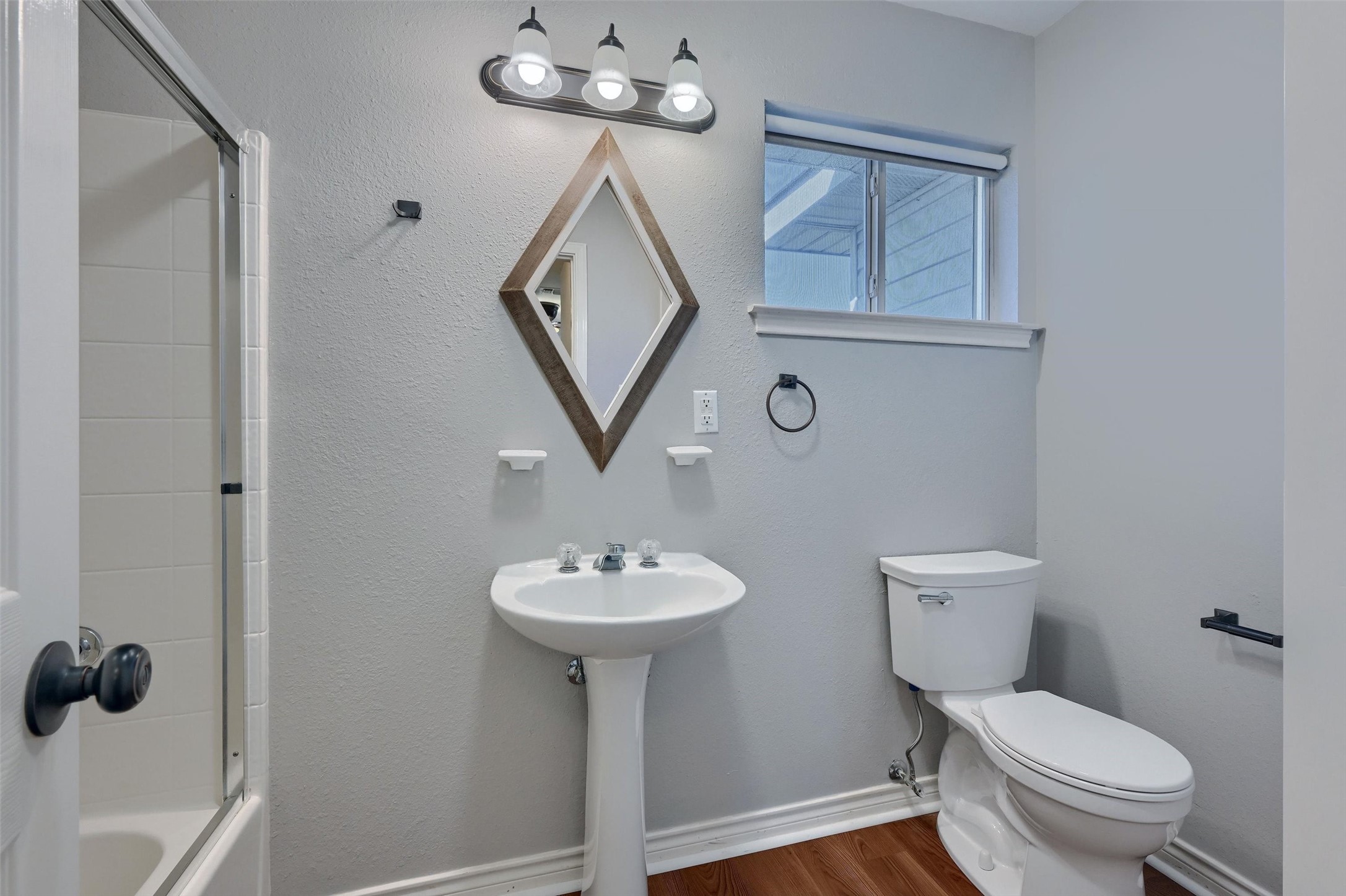 303 Kiowa Drive W