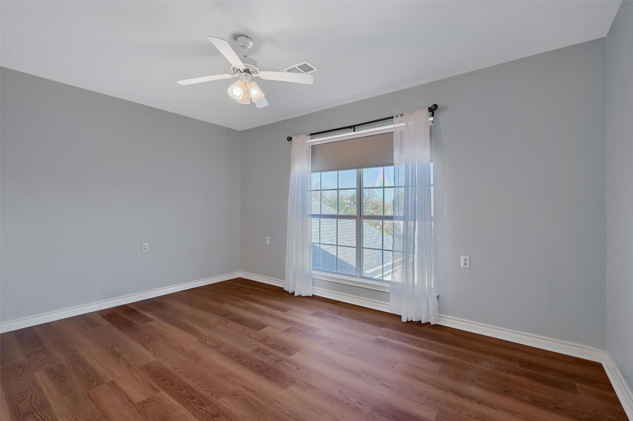 303 Kiowa Drive W