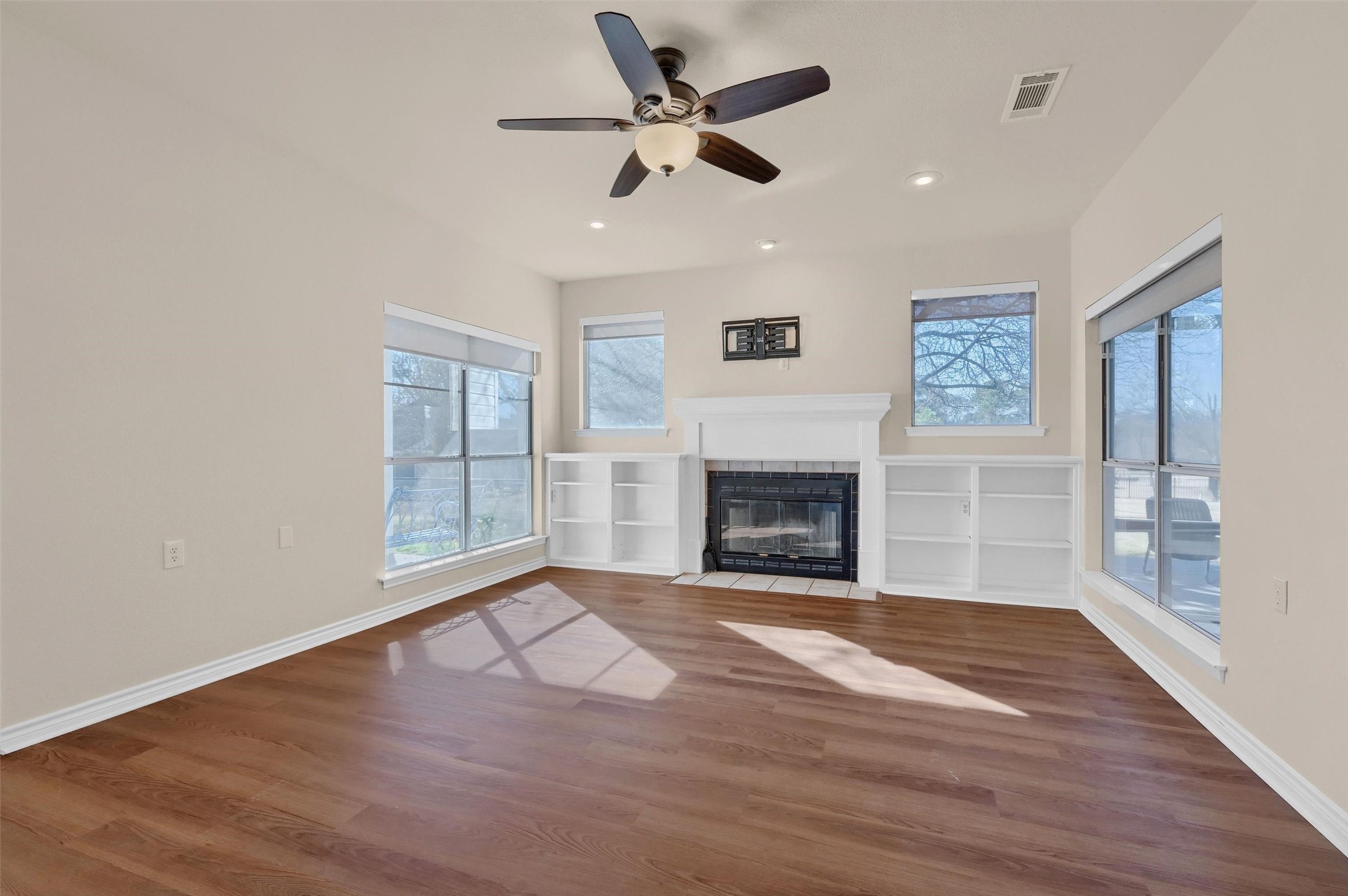 303 Kiowa Drive W
