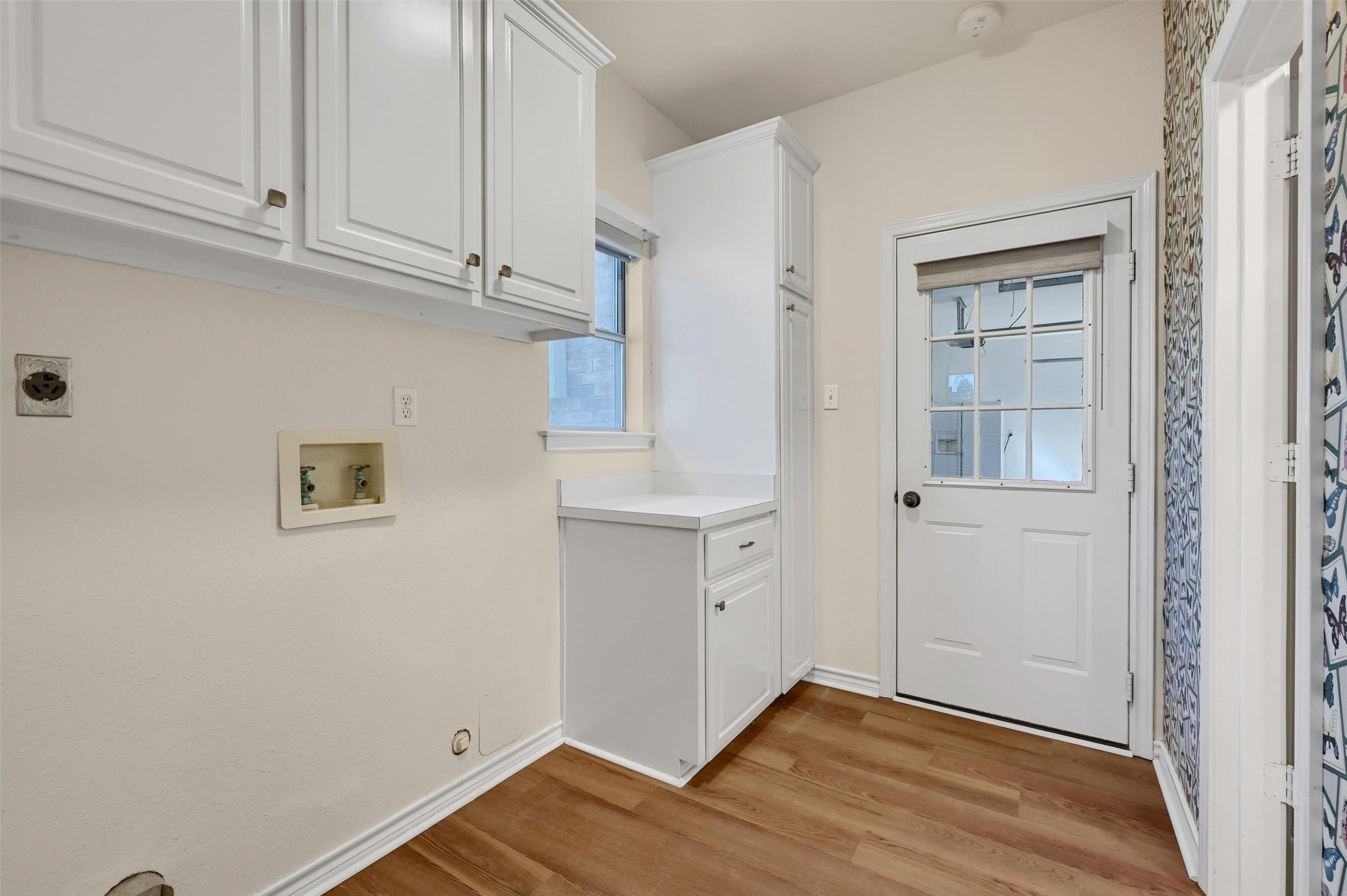 303 Kiowa Drive W