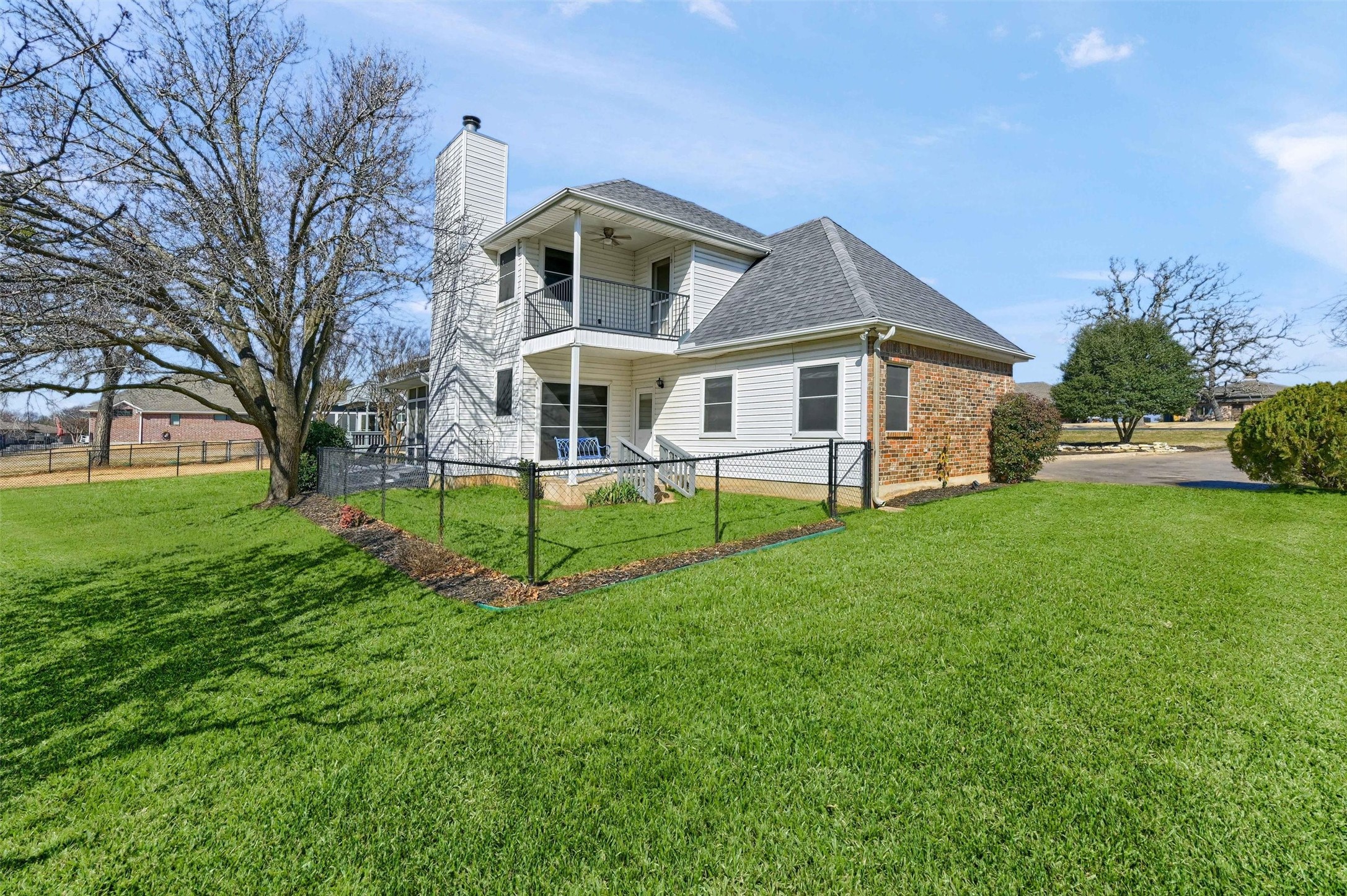 303 Kiowa Drive W
