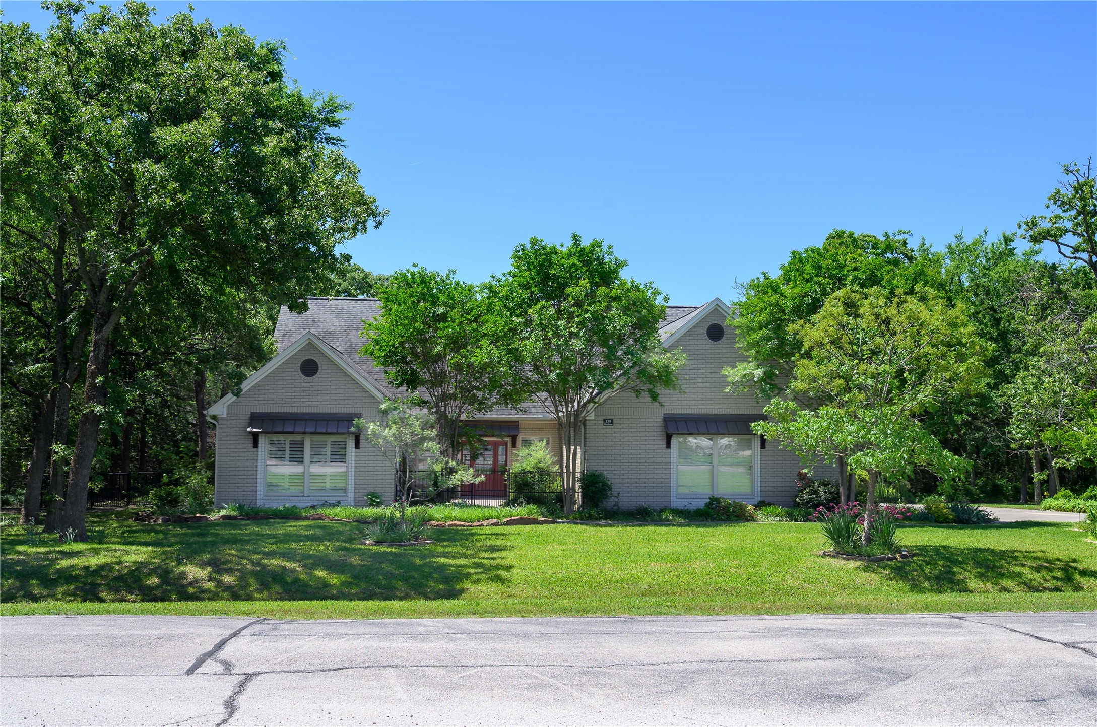139 Shoshone Drive